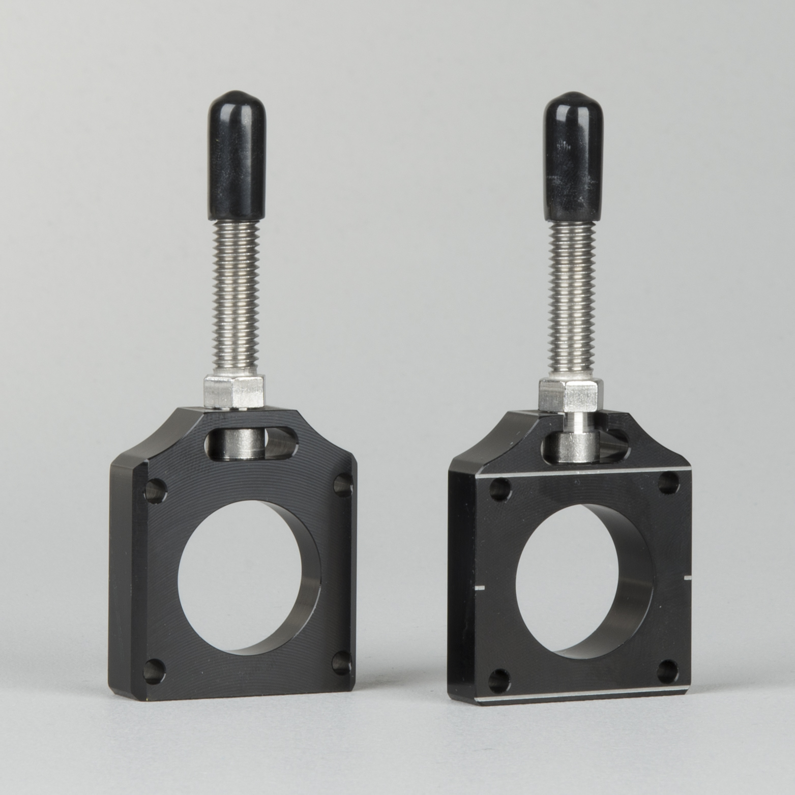 Achteras afstandhouder / bevestiging voor kettingspanner BOLT