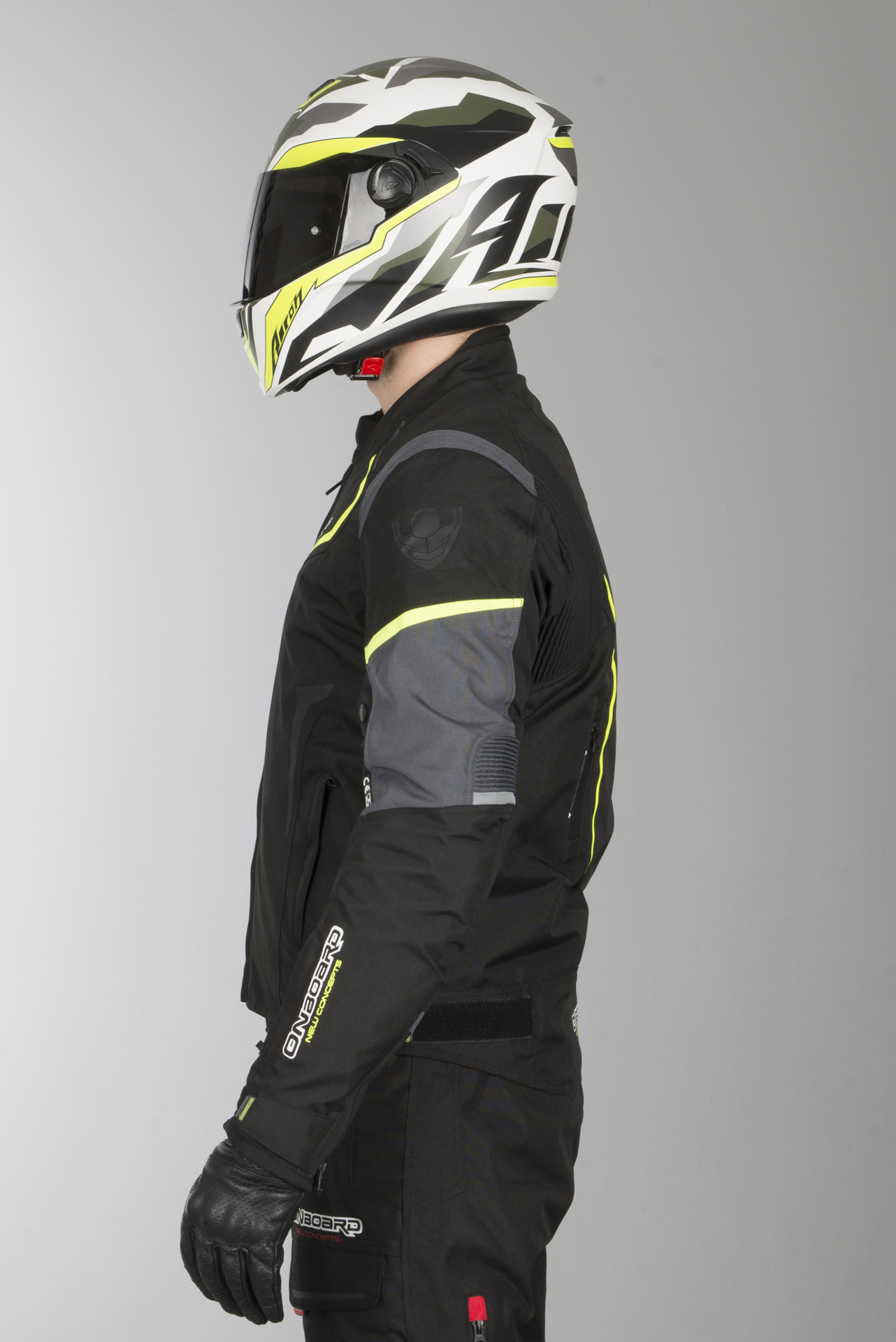 ON BOARD Dynamic Short Jacket