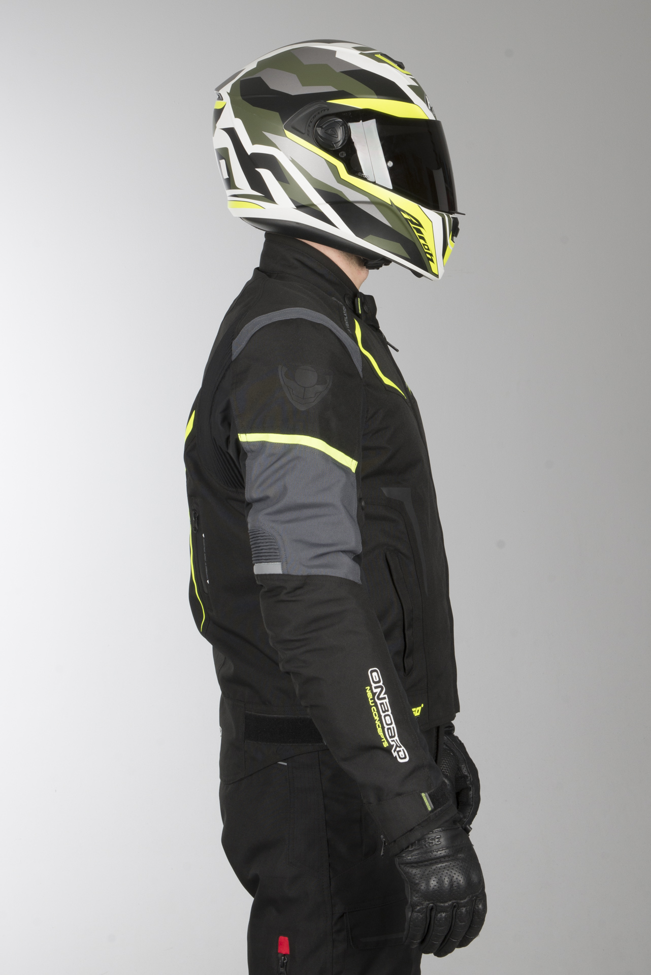 ON BOARD Dynamic Short Jacket