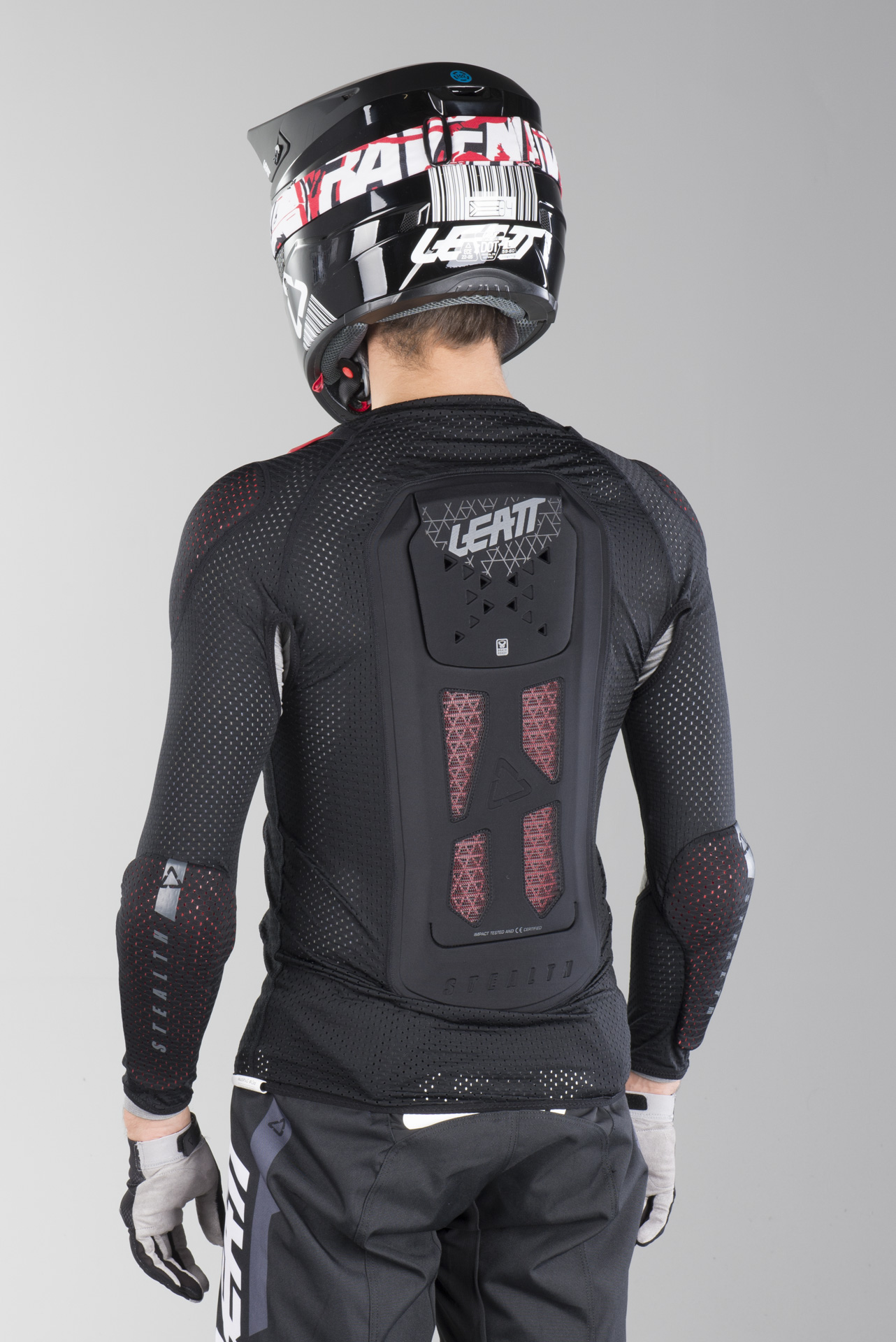 Gilet de Protection Leatt AirFlex Stealth 10 de réduction XLmoto.fr
