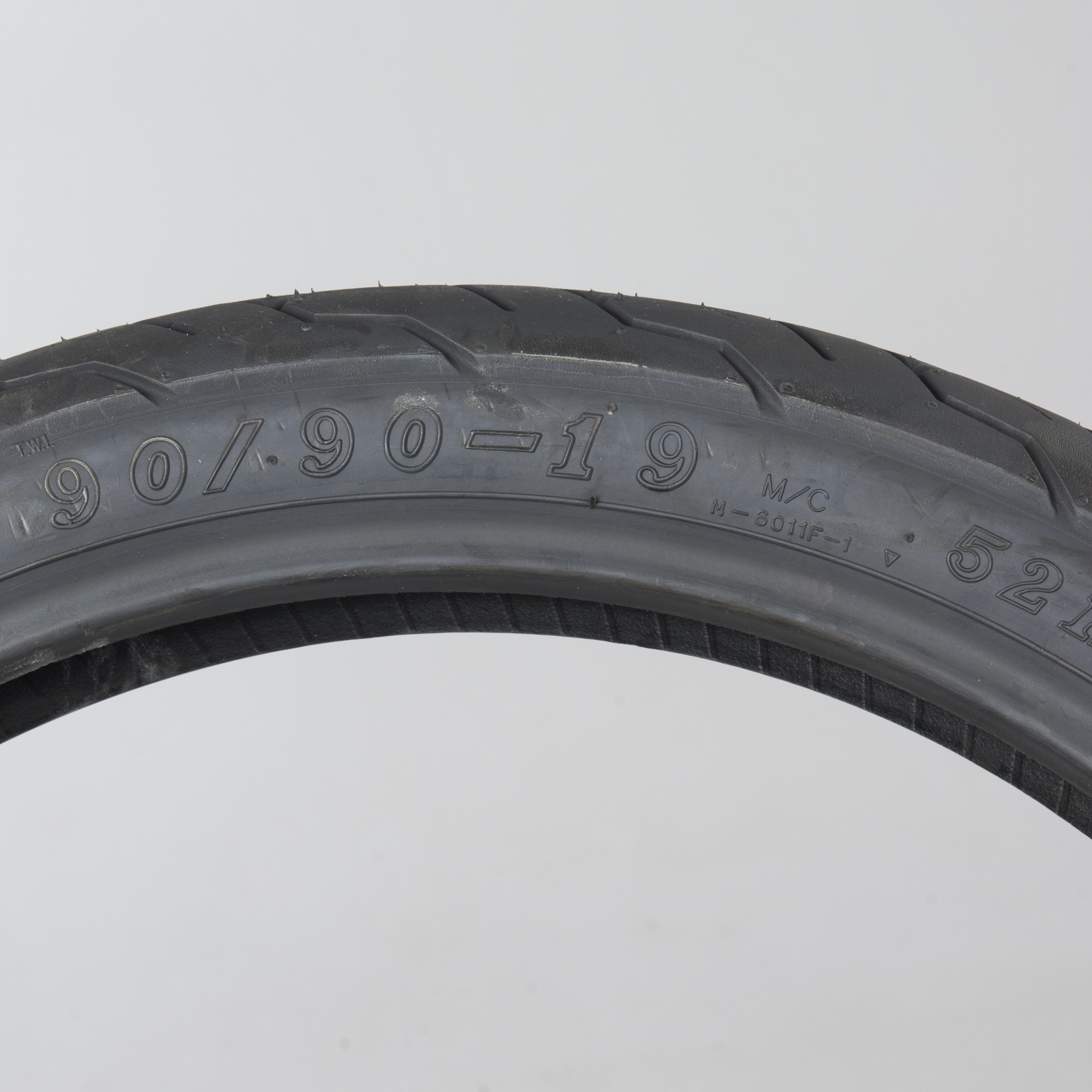 Maxxis Classic M6011 Front MC Tyre