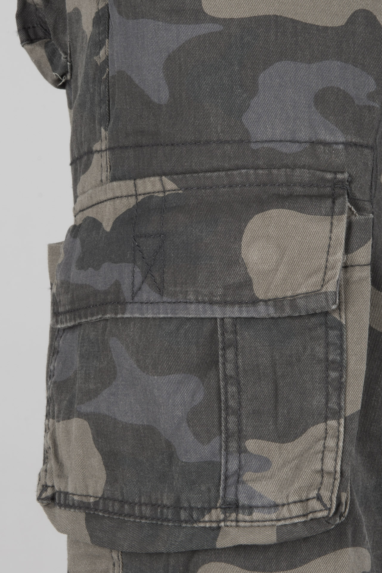 Brandit Urban Legend 3/4 Shorts