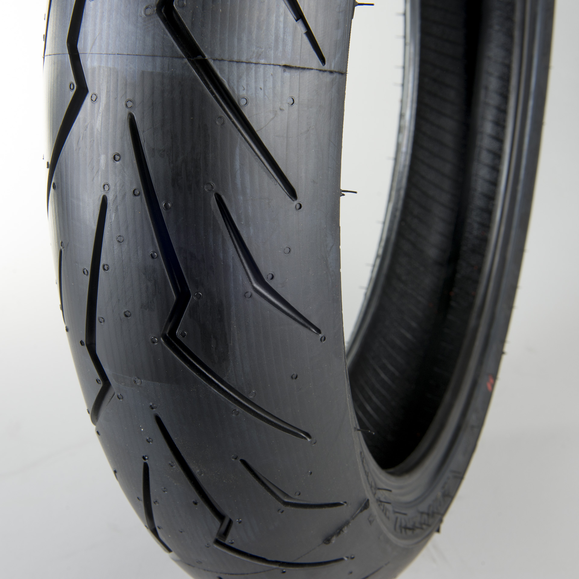 Pirelli Diablo™ Rosso III MC Tyre 120/70 ZR 17 M/C (58W) TL (D