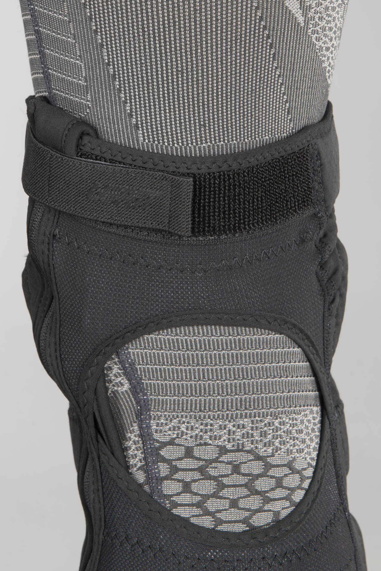 Kniebeschermer Leatt 3DF 5.0 Zip Zwart