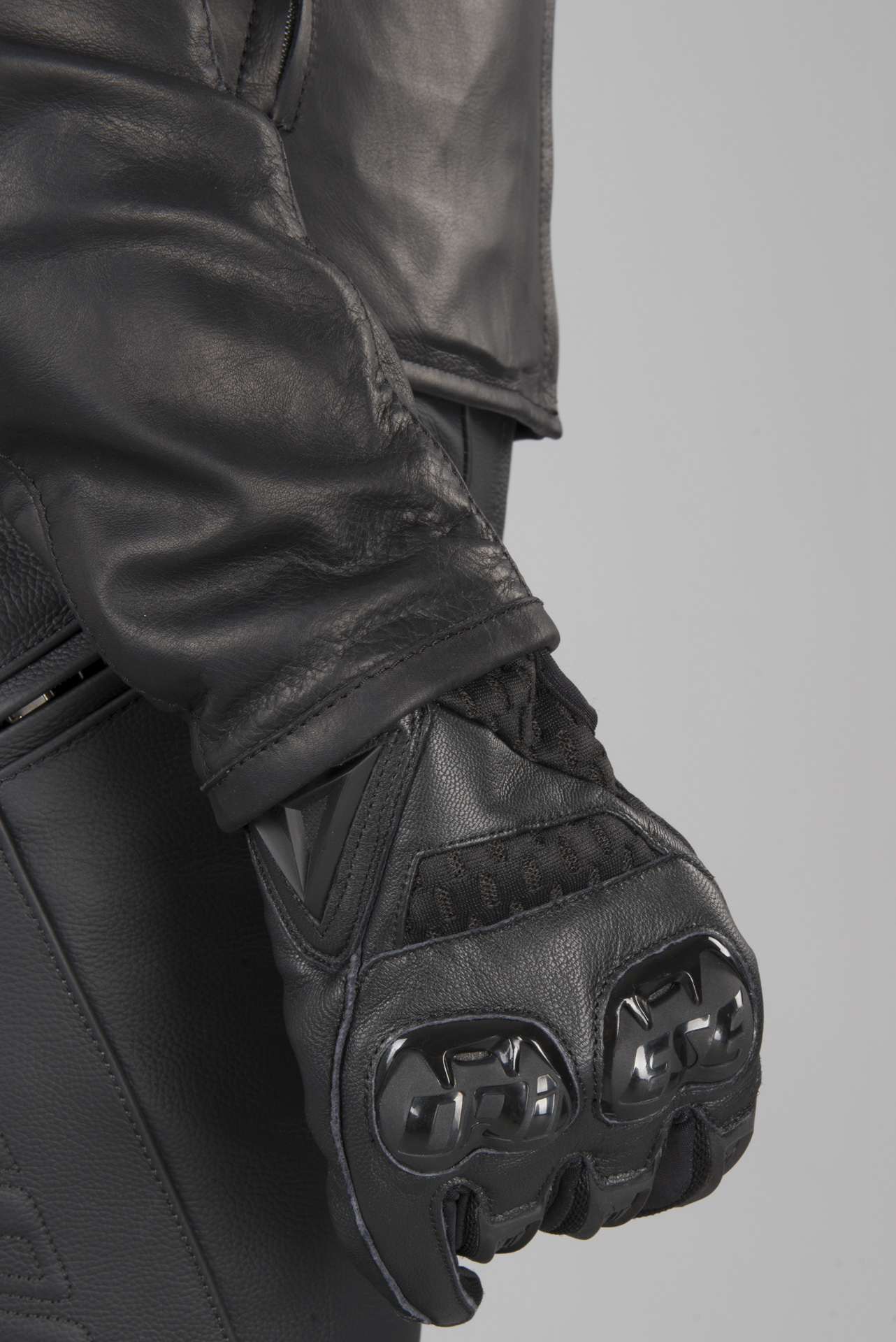Skinnjacka Dam Dainese Mike Svart Nu 12% rabatt xlmoto.se Skinnjacka Dam Dainese Mike Svart Nu 12% rabatt xlmoto.se