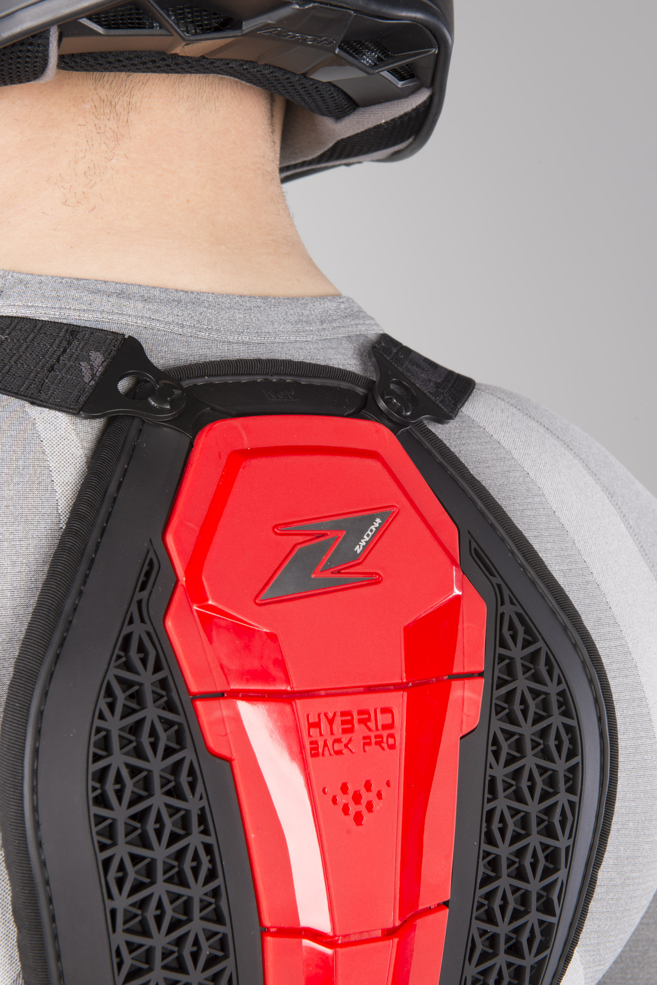 Rugbeschermer Hybrid Pro x6 Zandonà Rood