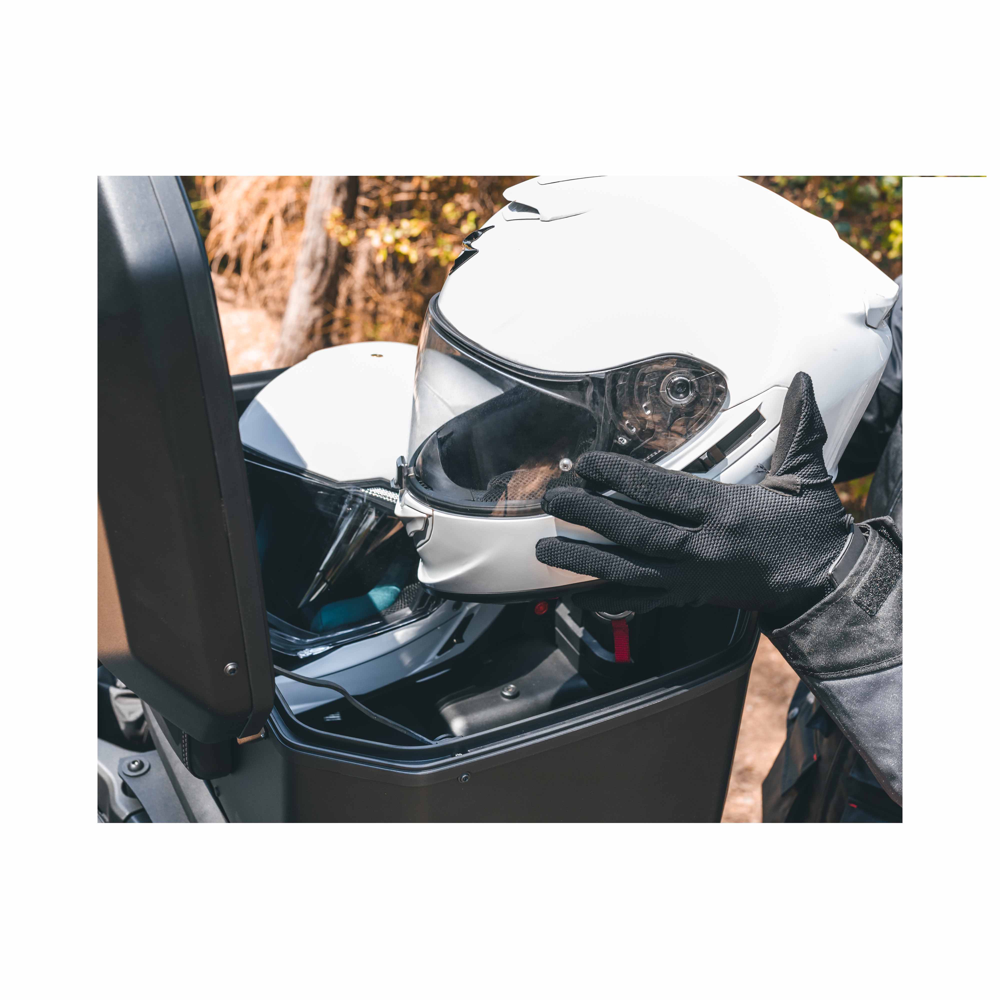 Shad Terra TR55 Top Box Black Edition