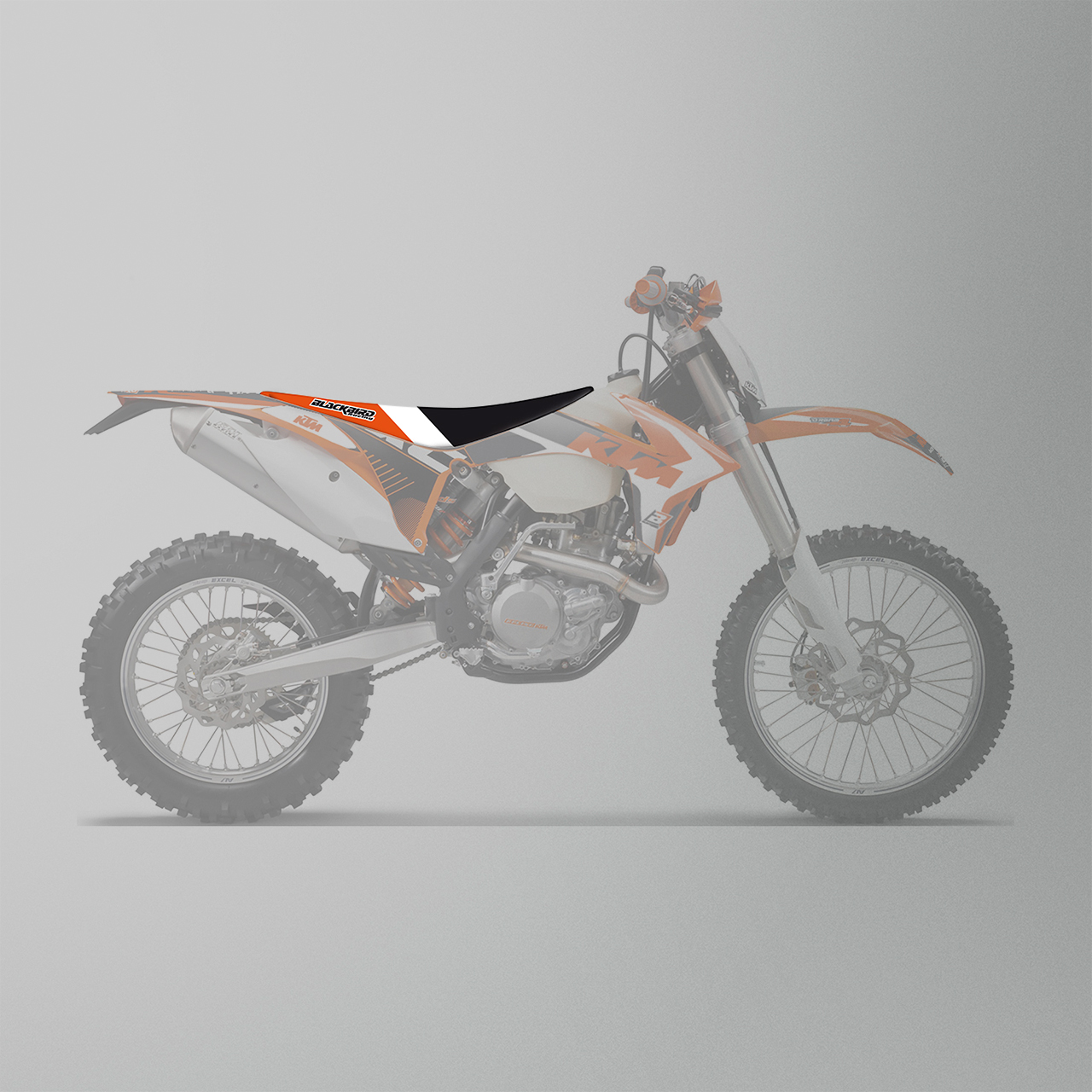 Blackbird Dream 4 Saddle Cover Orange-Black-White