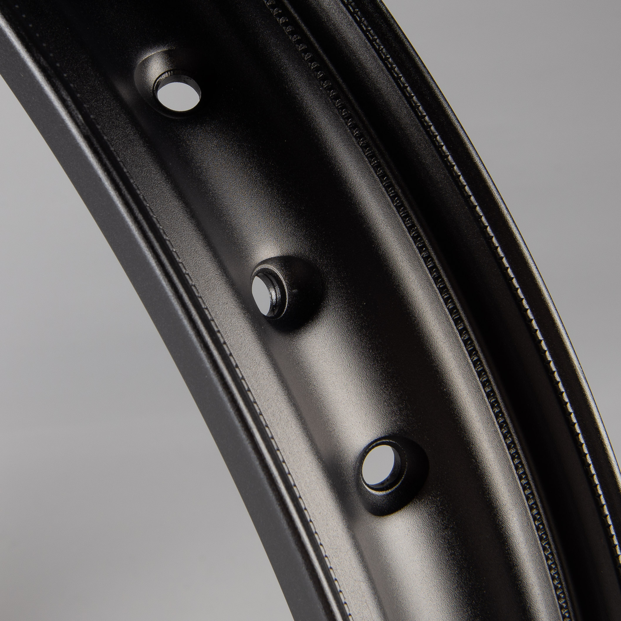 Twenty 7050 T6 Rear Rim 19" Black