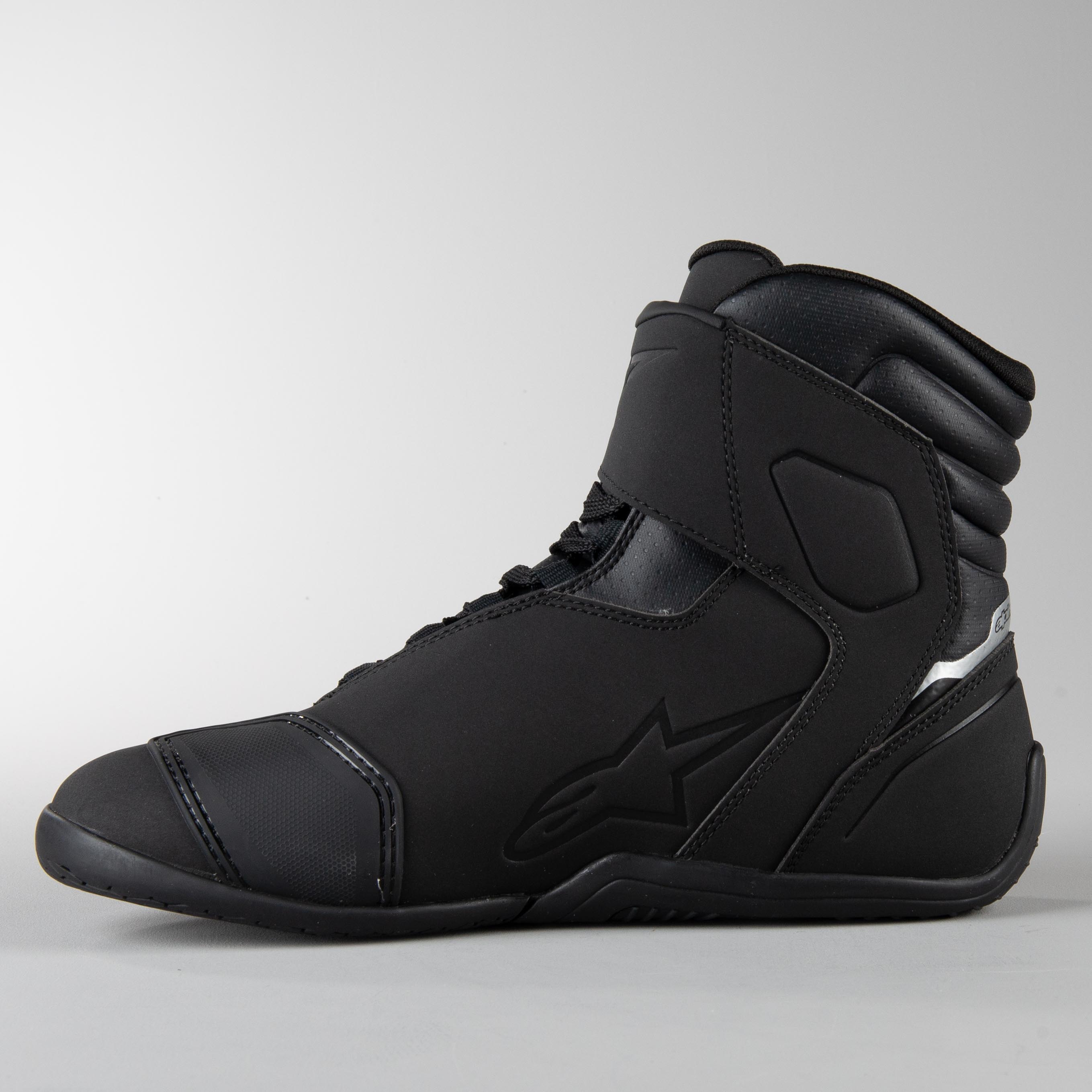 Mc Skor Alpinestars Fastback 2 Drystar Svart Vit Mc Skor Alpinestars Fastback 2 Drystar Svart Vit