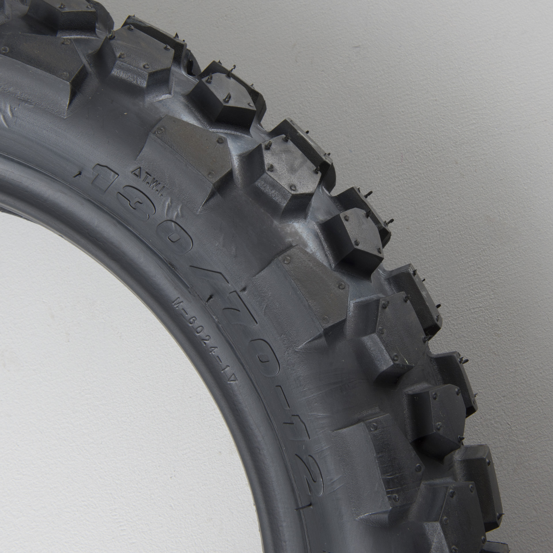 Anvelopă Moto Maxxis M6024 Spate