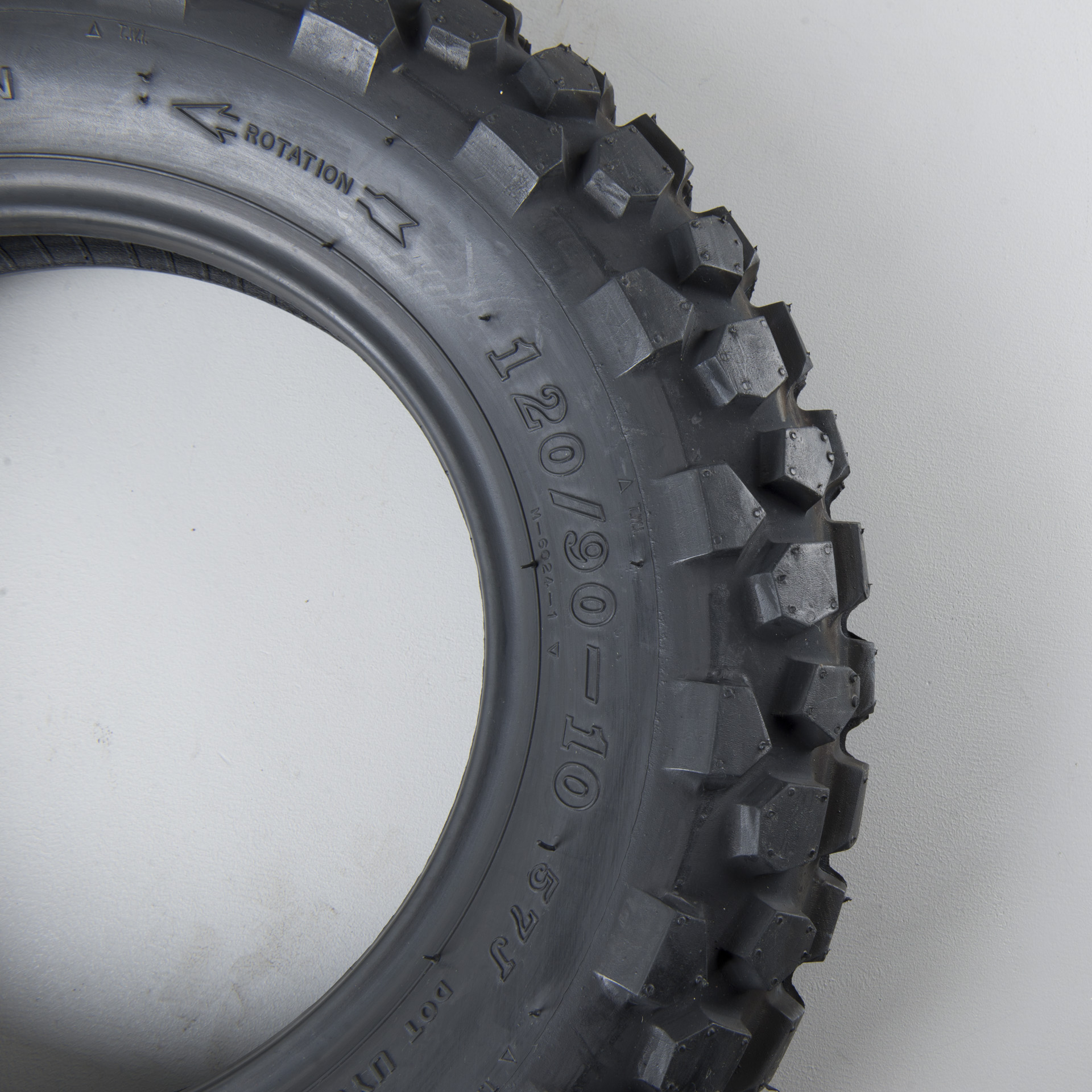 Maxxis M6024 MC Front/Rear Tyre 