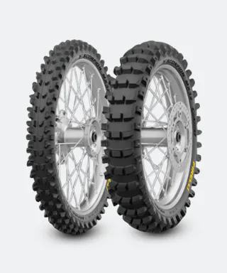 Achterband Pirelli Scorpion Nieuw MX32 MidSoft 19"
