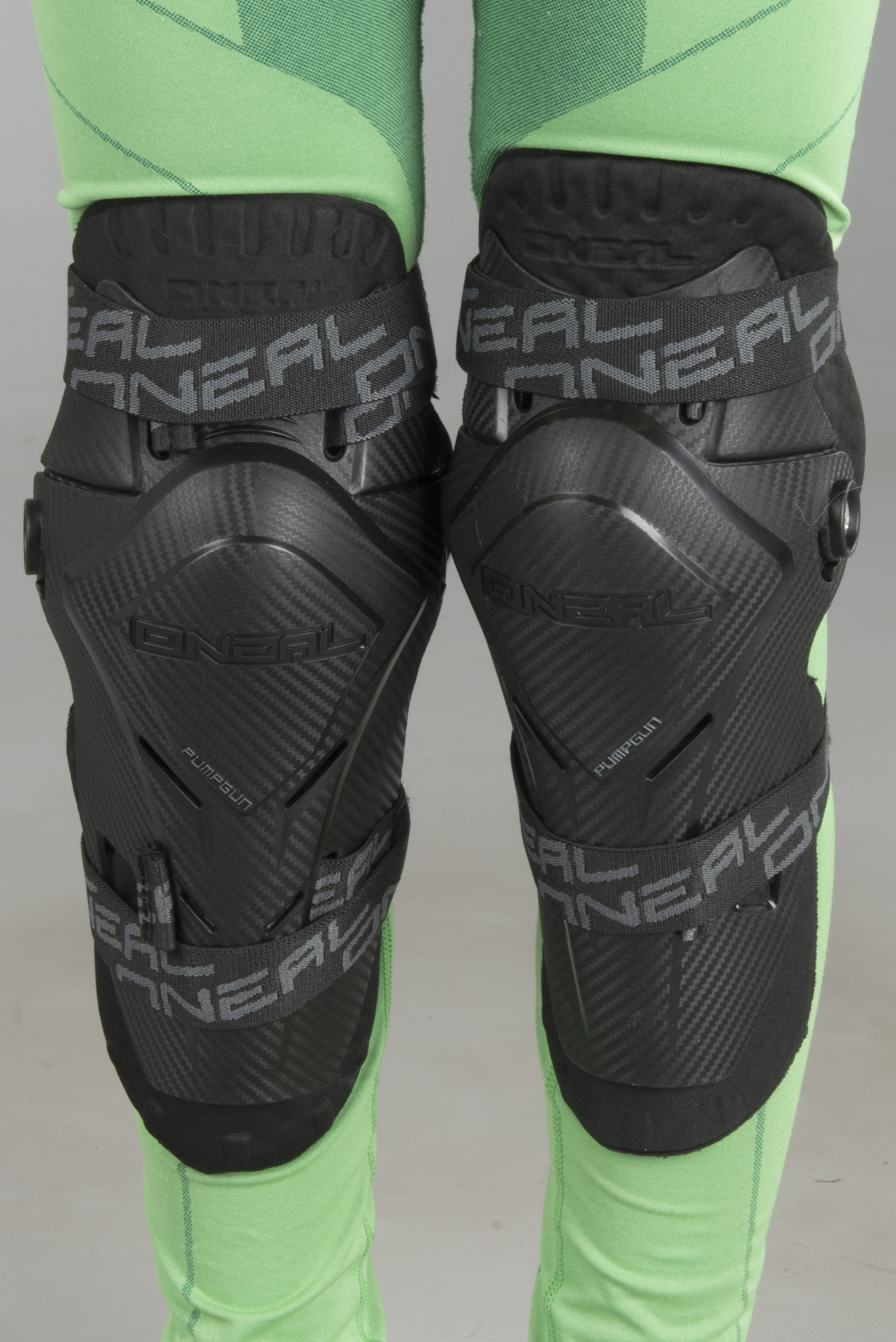 O'Neal Youth Pumpgun Carbon Look Knee Guards
