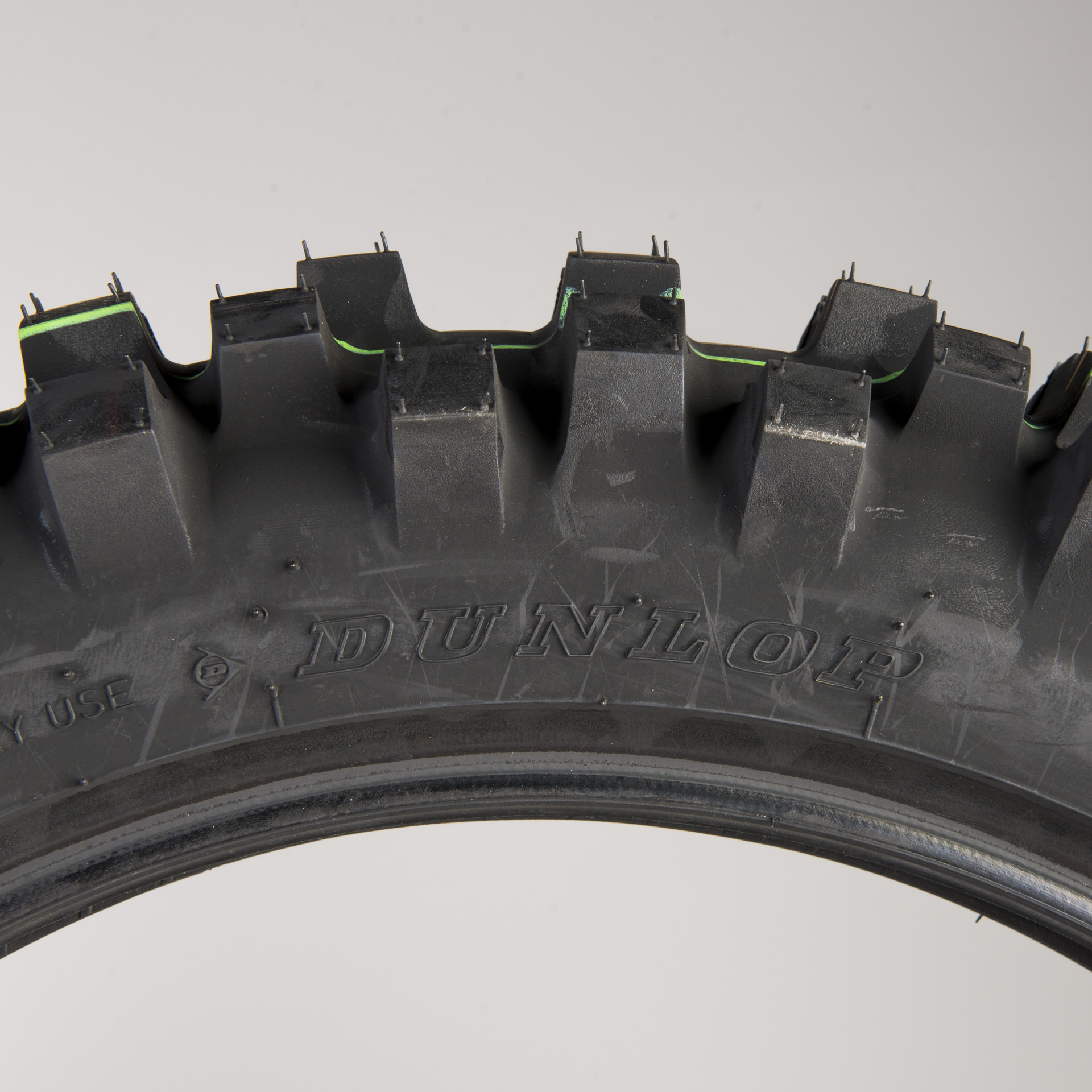 Dunlop D952 Rear Tyre 19"
