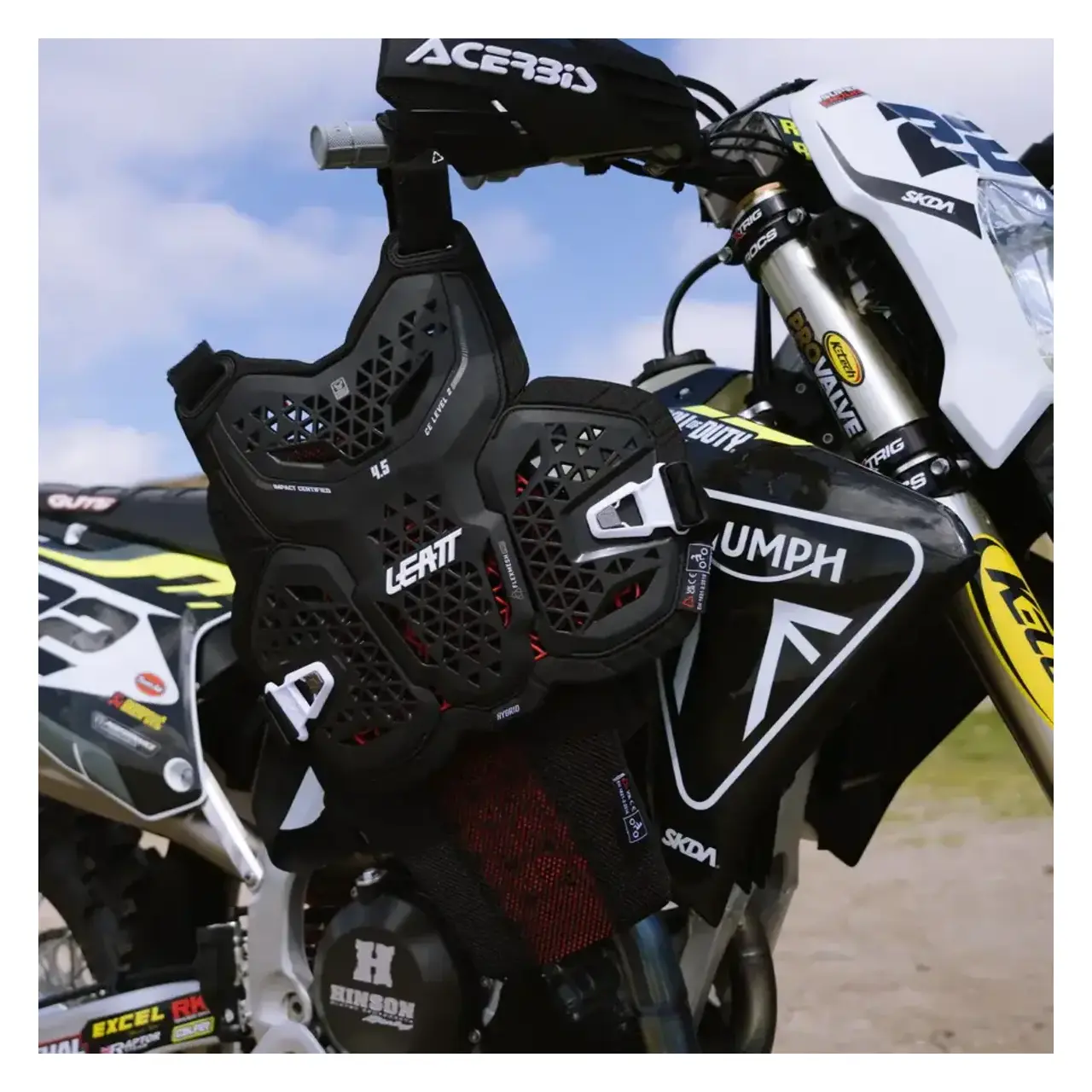Peto Leatt 4.5 Hybrid V26