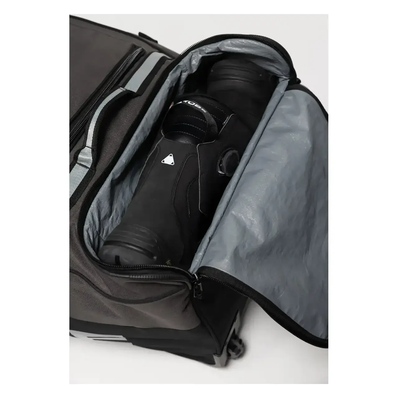 Bolsa de Equipamiento TOBE Locus con Ruedas