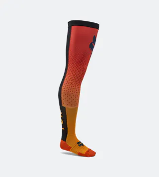 Põlvekaitsmesokid FOX Flexair Fracture KB