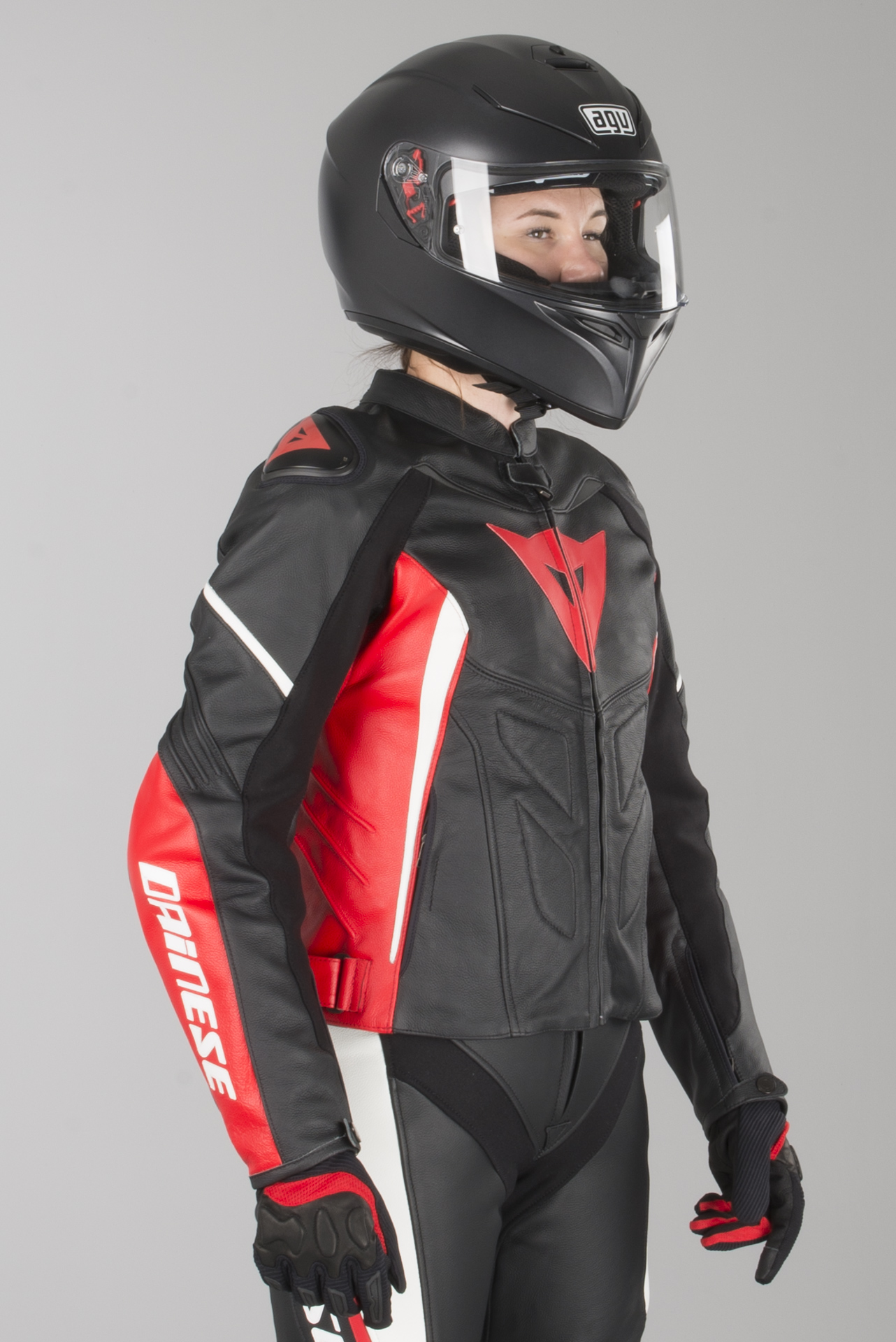 Skinnjakke Dame Dainese Avro D1 Svart Rød Hvit Nå 31% Du Skinnjakke Dame Dainese Avro D1 Svart Rød Hvit Nå 31% Du