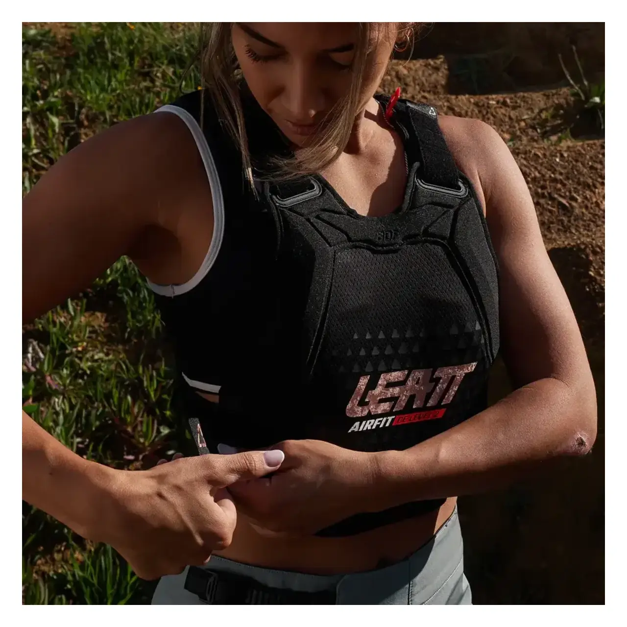 Peto Leatt 3DF Airfit Evo V26 Mujer