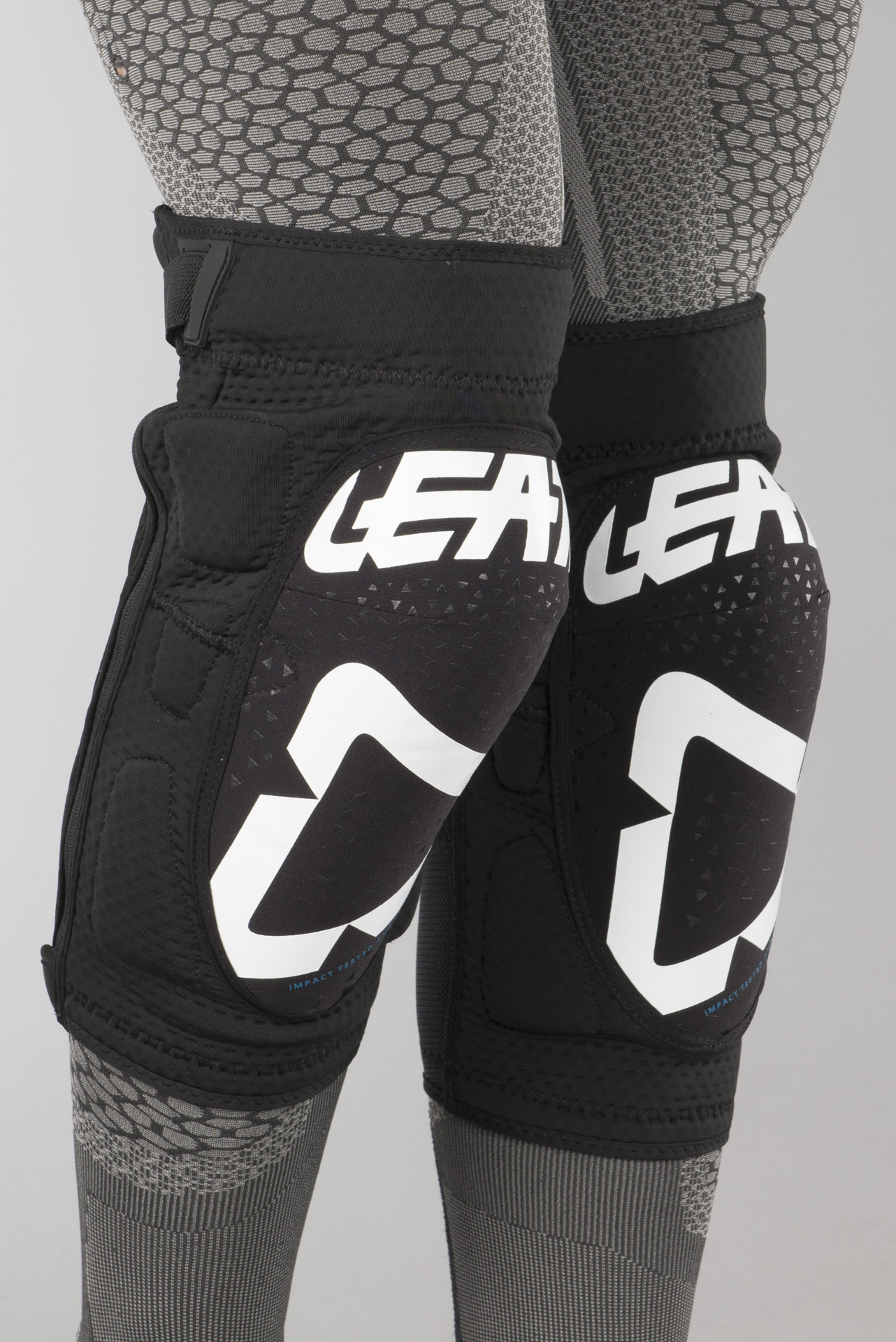 Leatt 3DF 5.0 Zip Knee Protection White-Black