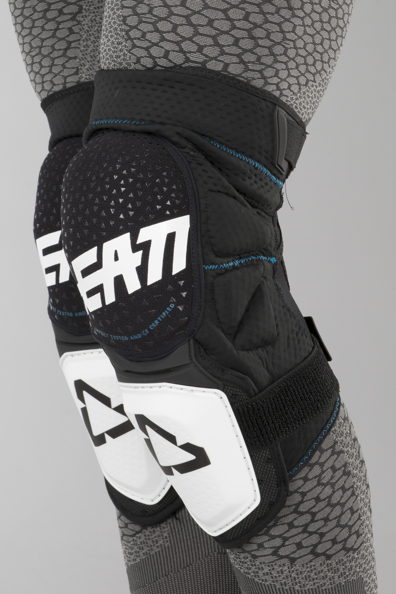 Rodilleras Leatt 3DF Hybrid Blanco-Negro