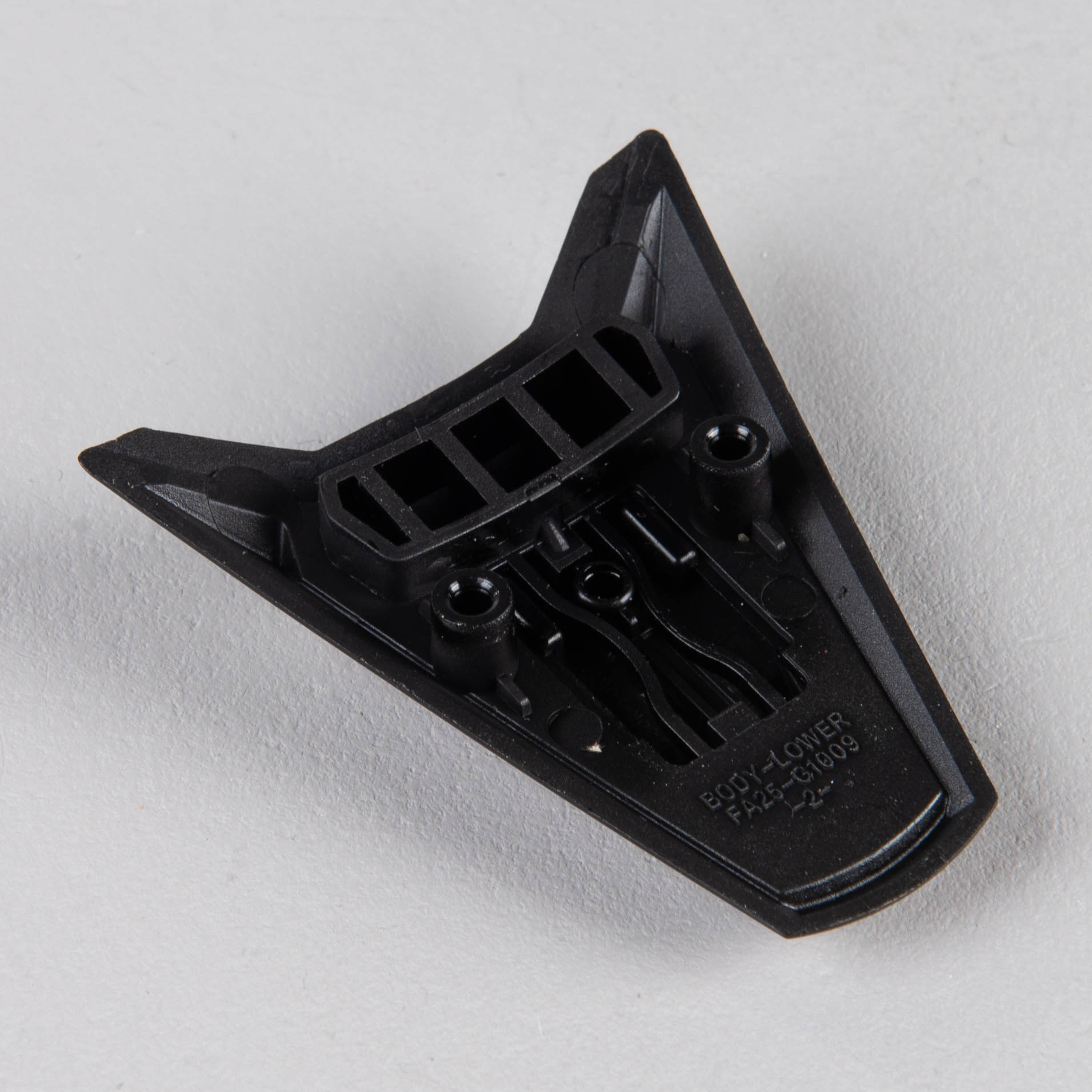 KYT Venom Mouth Ventilation