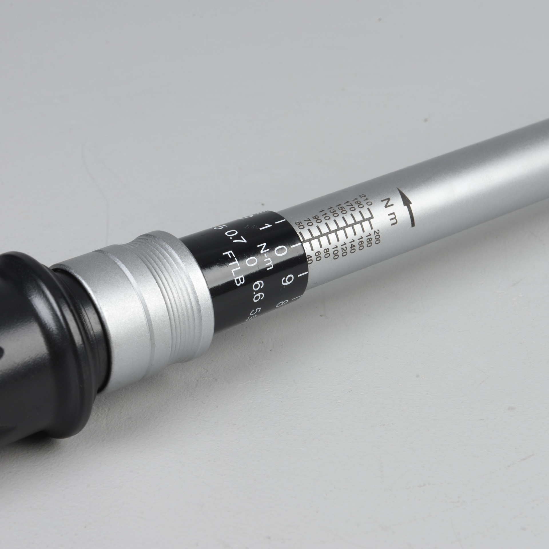 Llave de Torsión Proworks 1/2" 40-210Nm