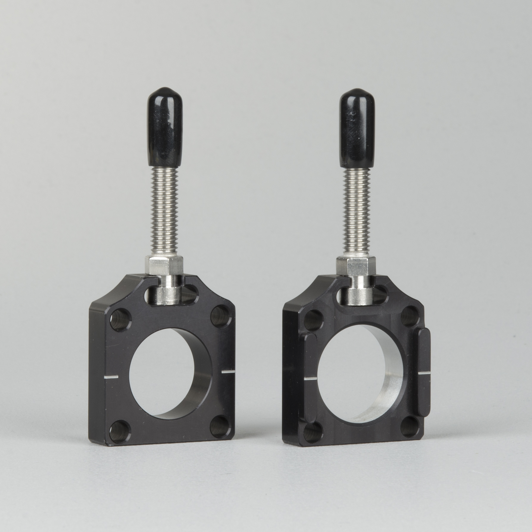 Achteras afstandhouder / bevestiging voor kettingspanner BOLT