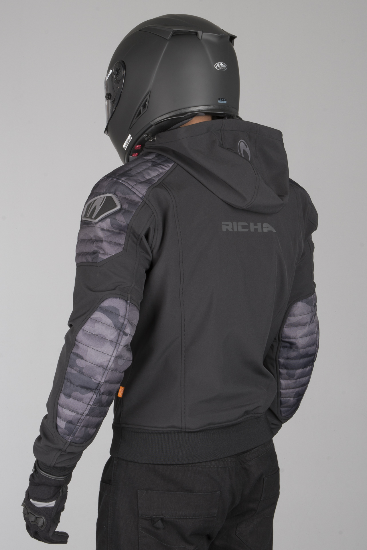 Яке Richa Atomic WP