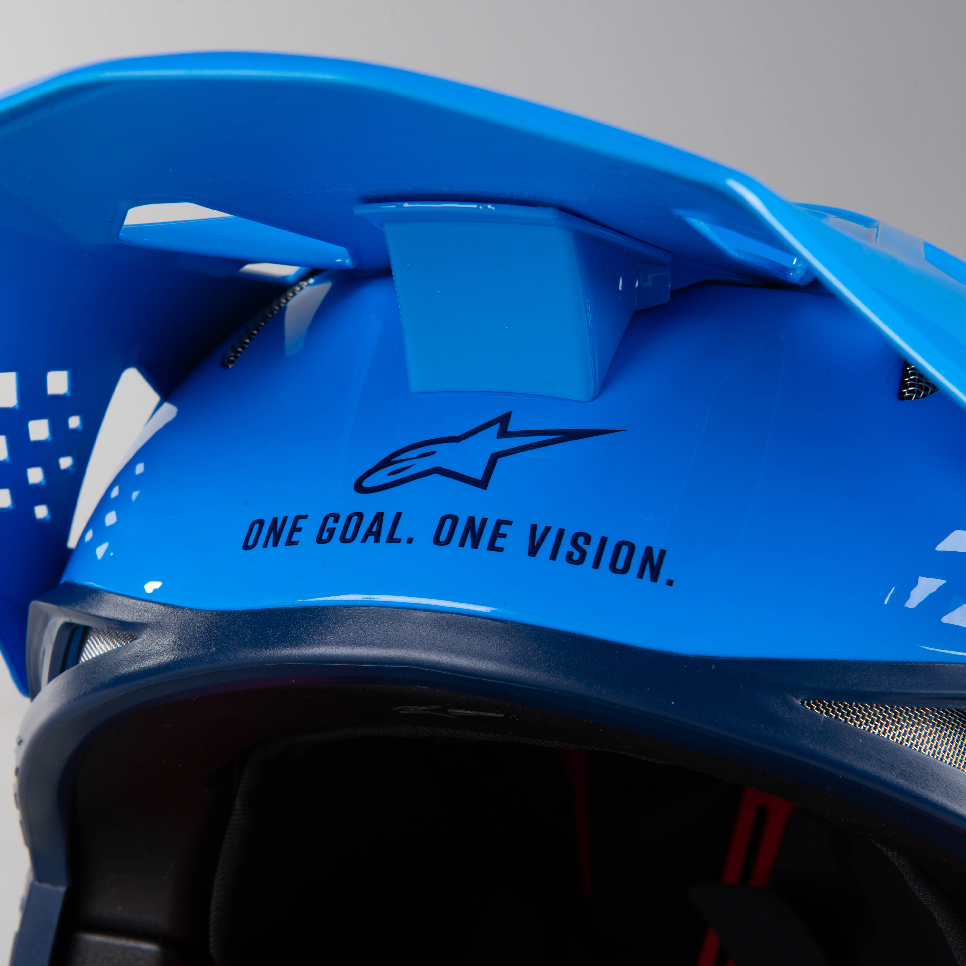 Alpinestars Supertech S-M8 Mips® Radium MX Helmet