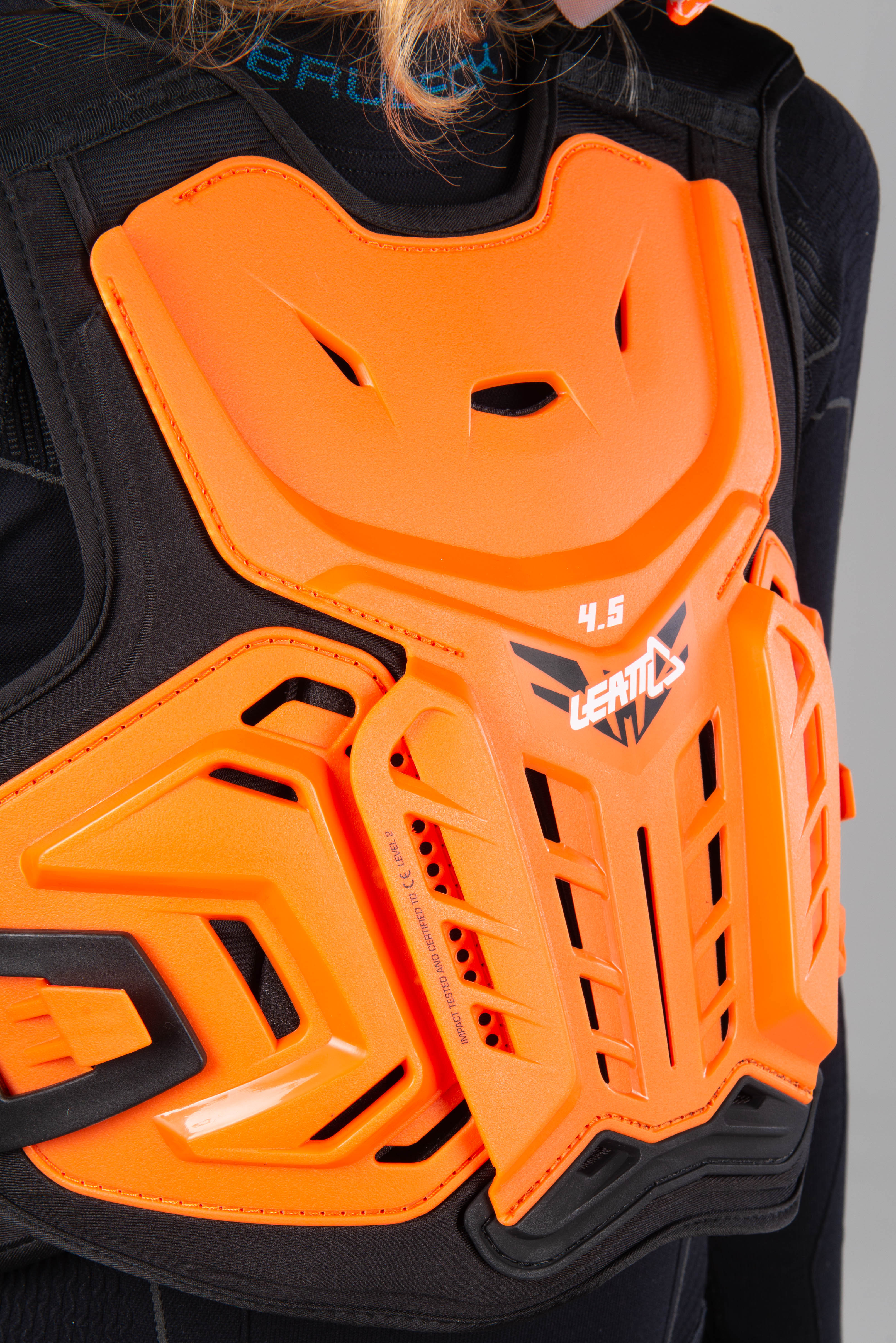 Peto Mini Niño Leatt 4.5