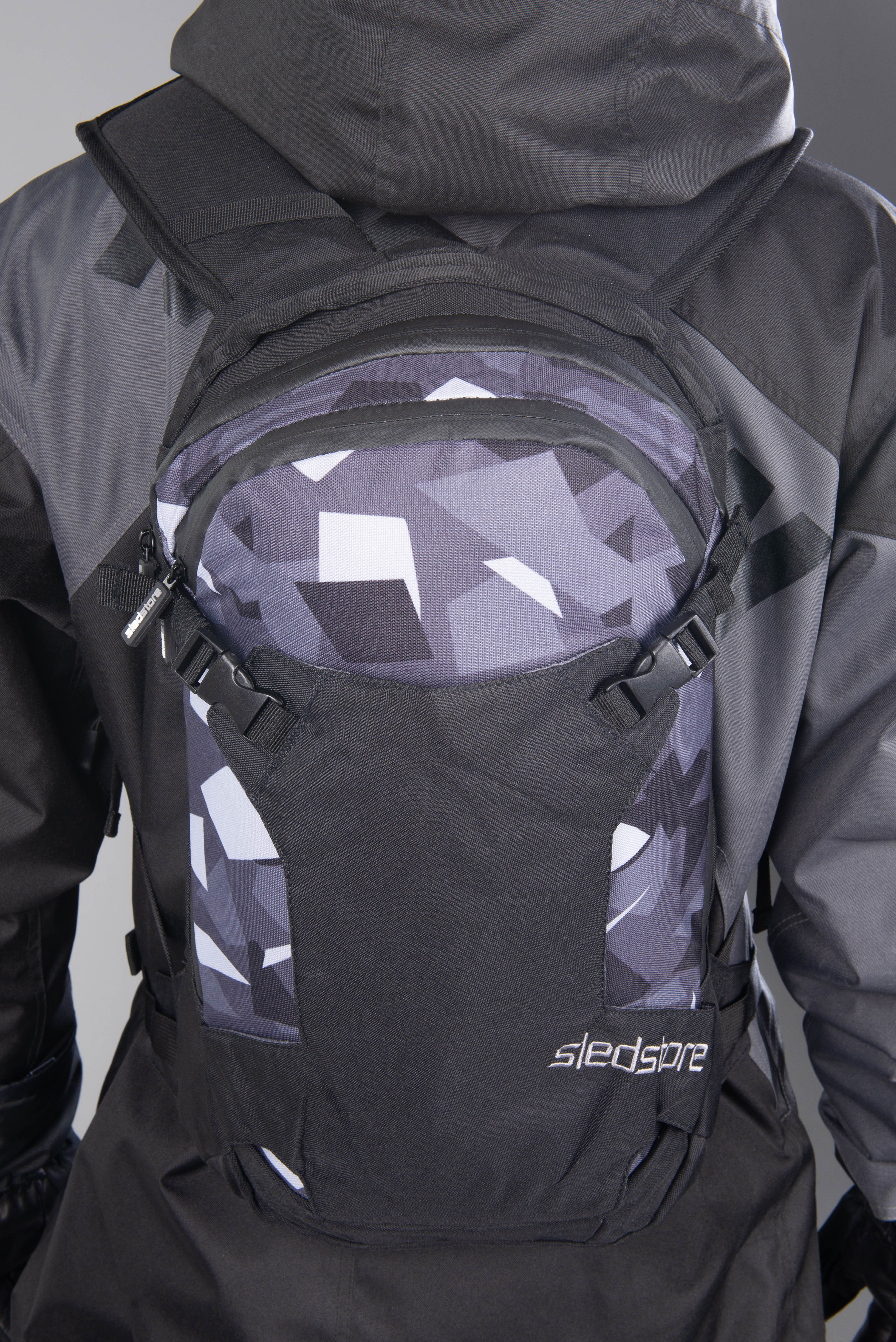 Sledstore Frigus 12 L Backpack