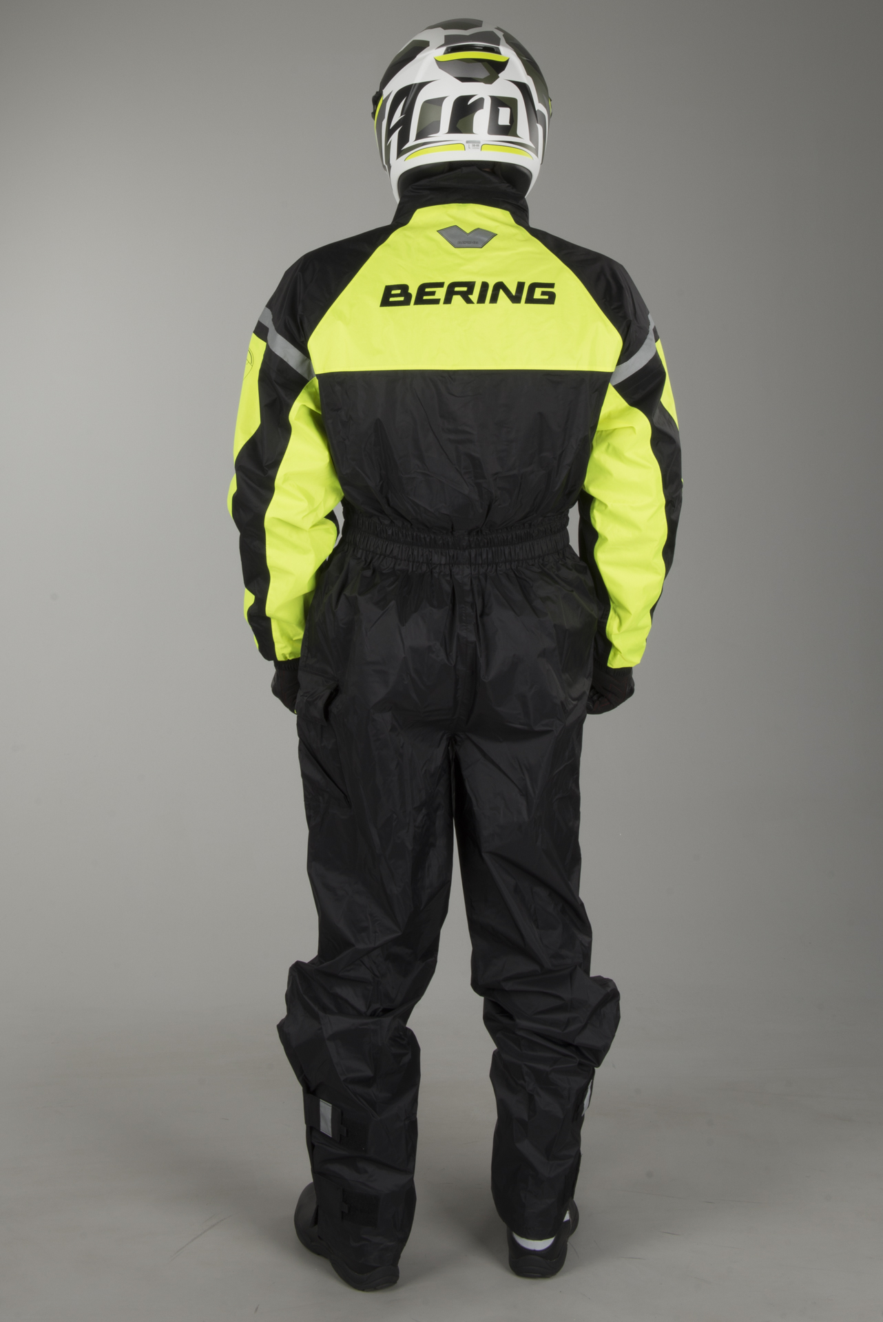 Mono Impermeable Bering Iwaki