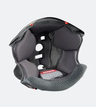 Interiér Helmy Leatt GPX 3.5