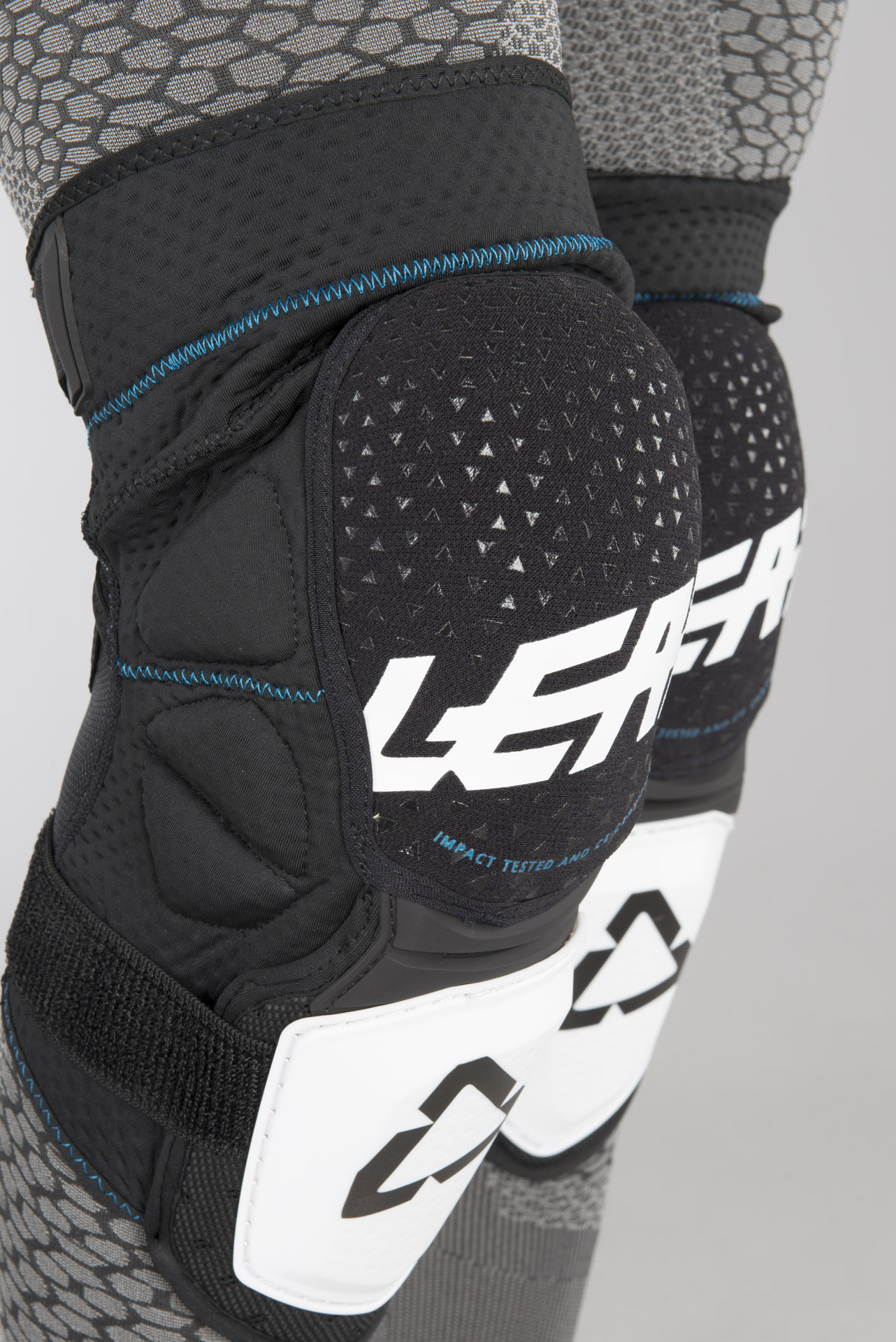 Rodilleras Leatt 3DF Hybrid Blanco-Negro