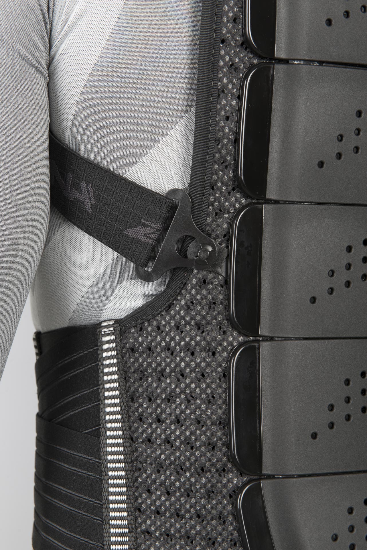 Zandonà Shield Evo x8 Back Protection Black