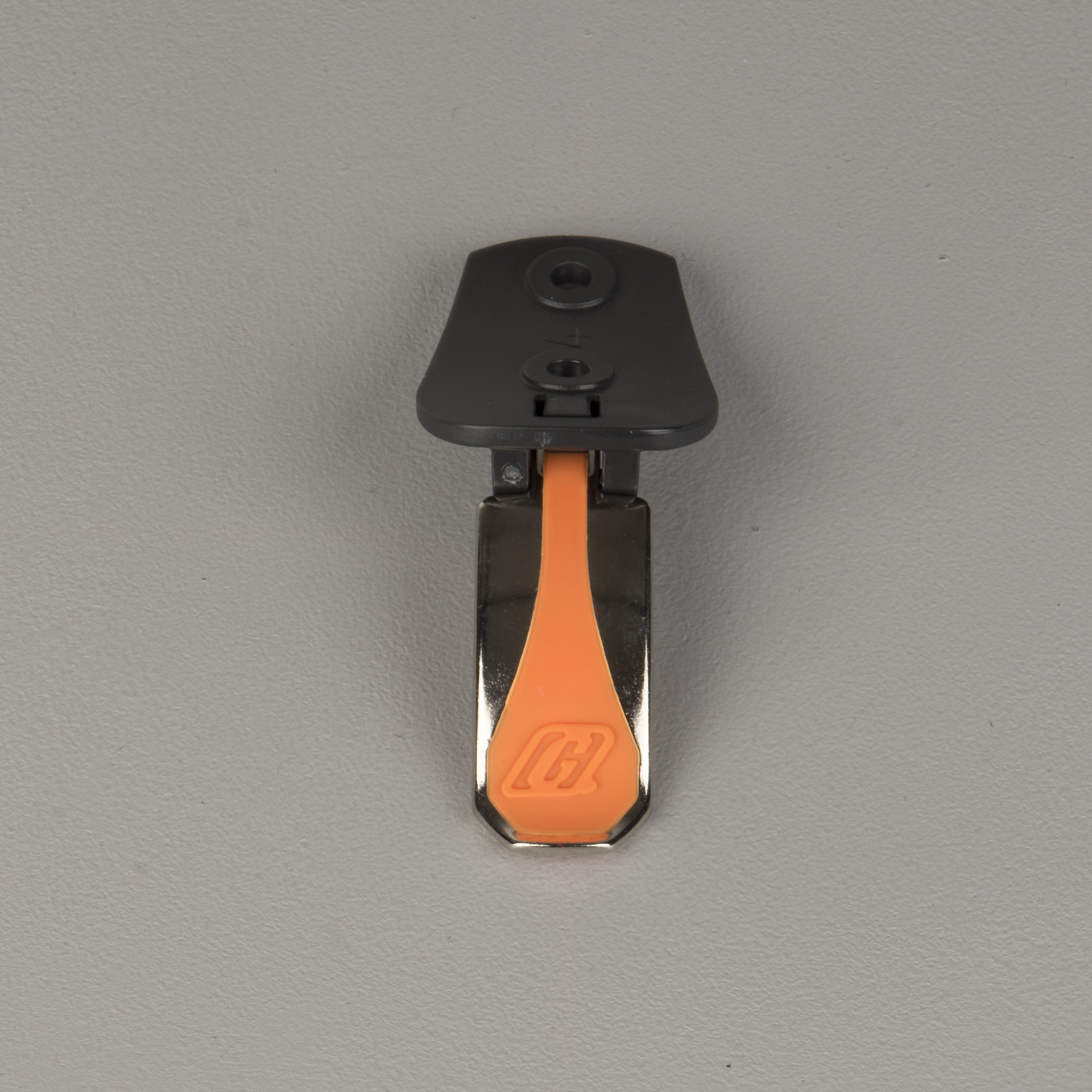 Attache Gaerne SG12