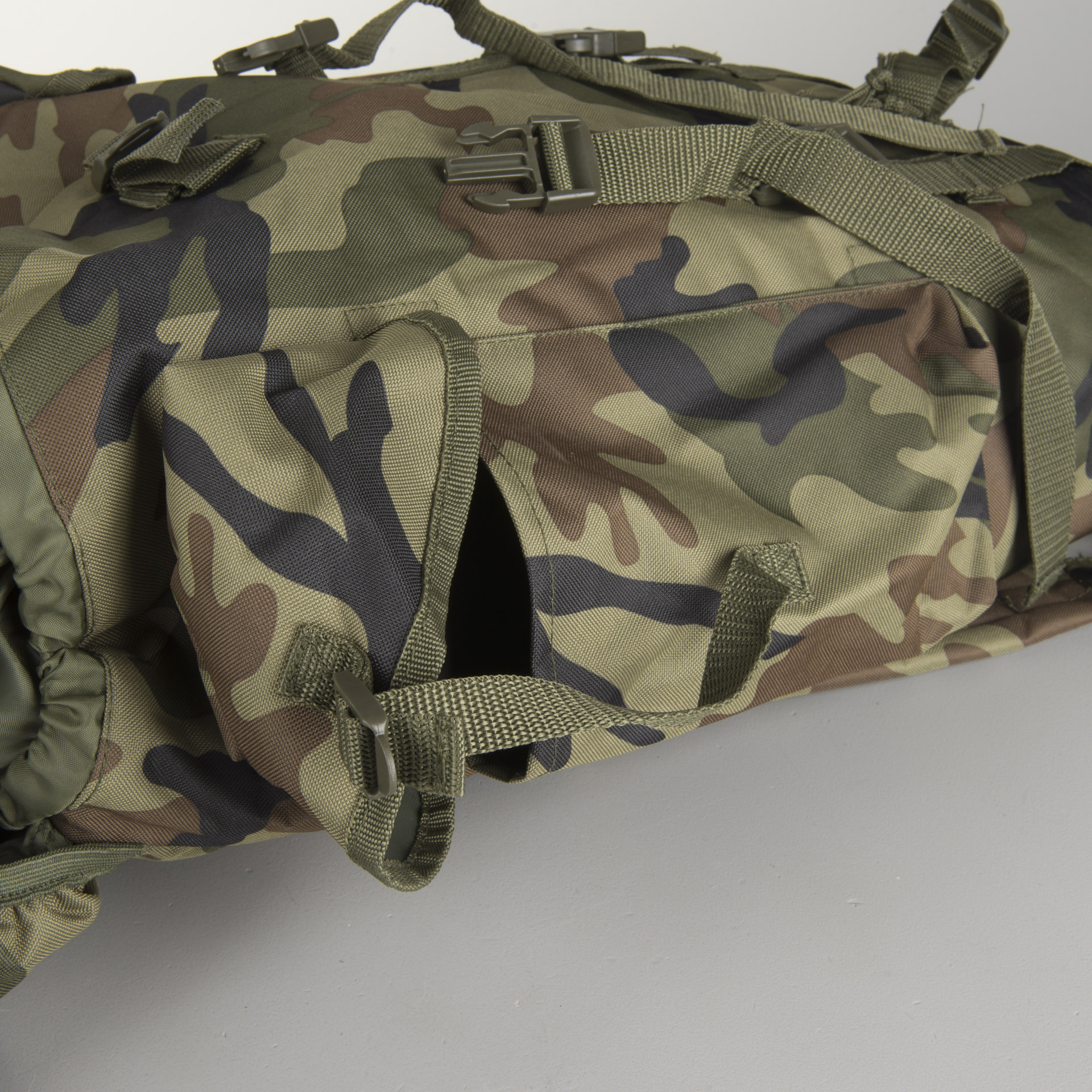 Mochila Brandit Nylon 65L