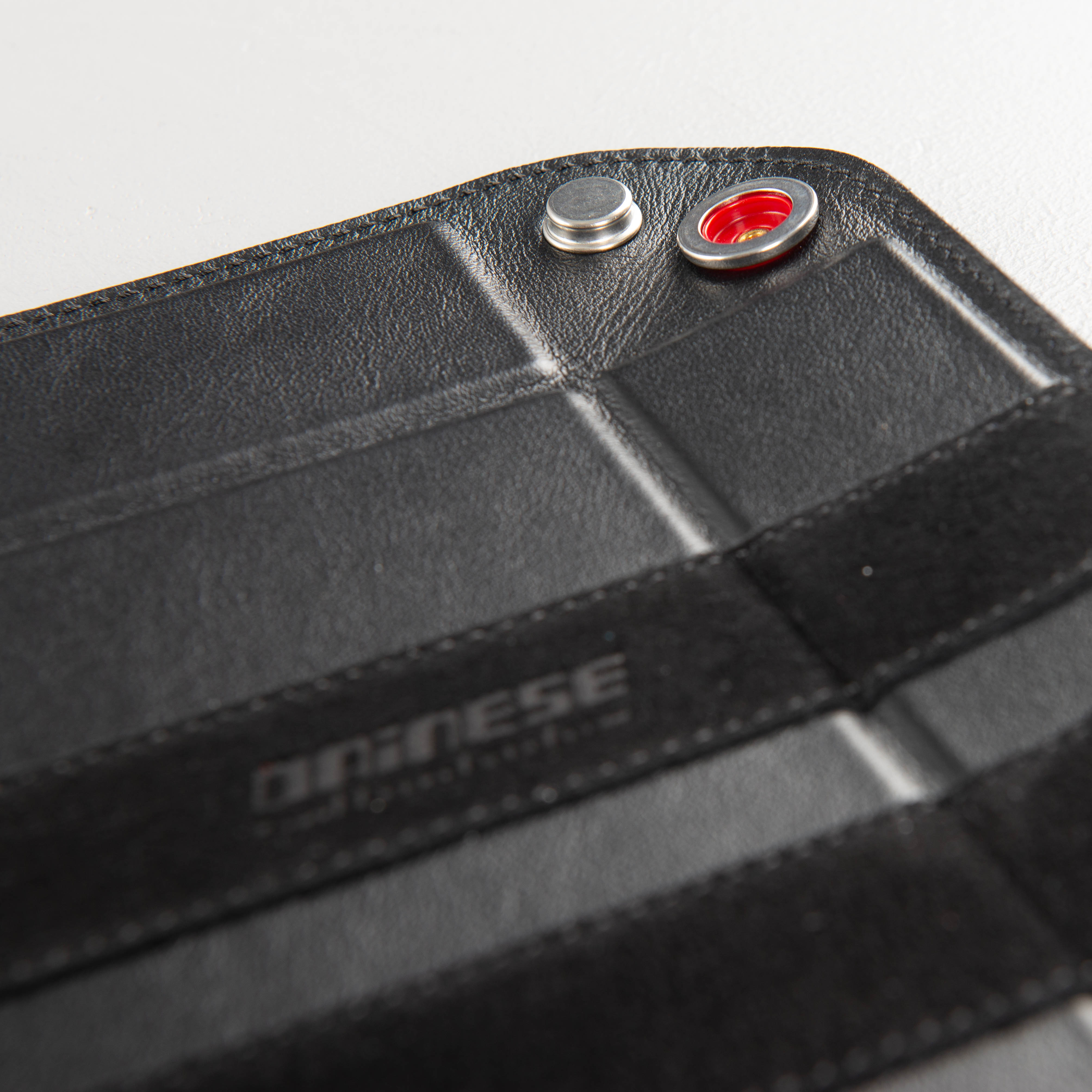 Bolsillo Cuadrado Dainese Negro