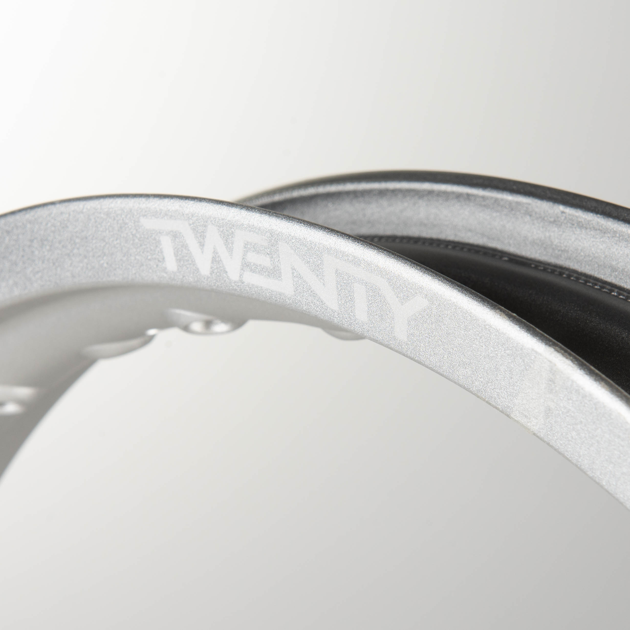 Platišče Twenty Zadnje 19"