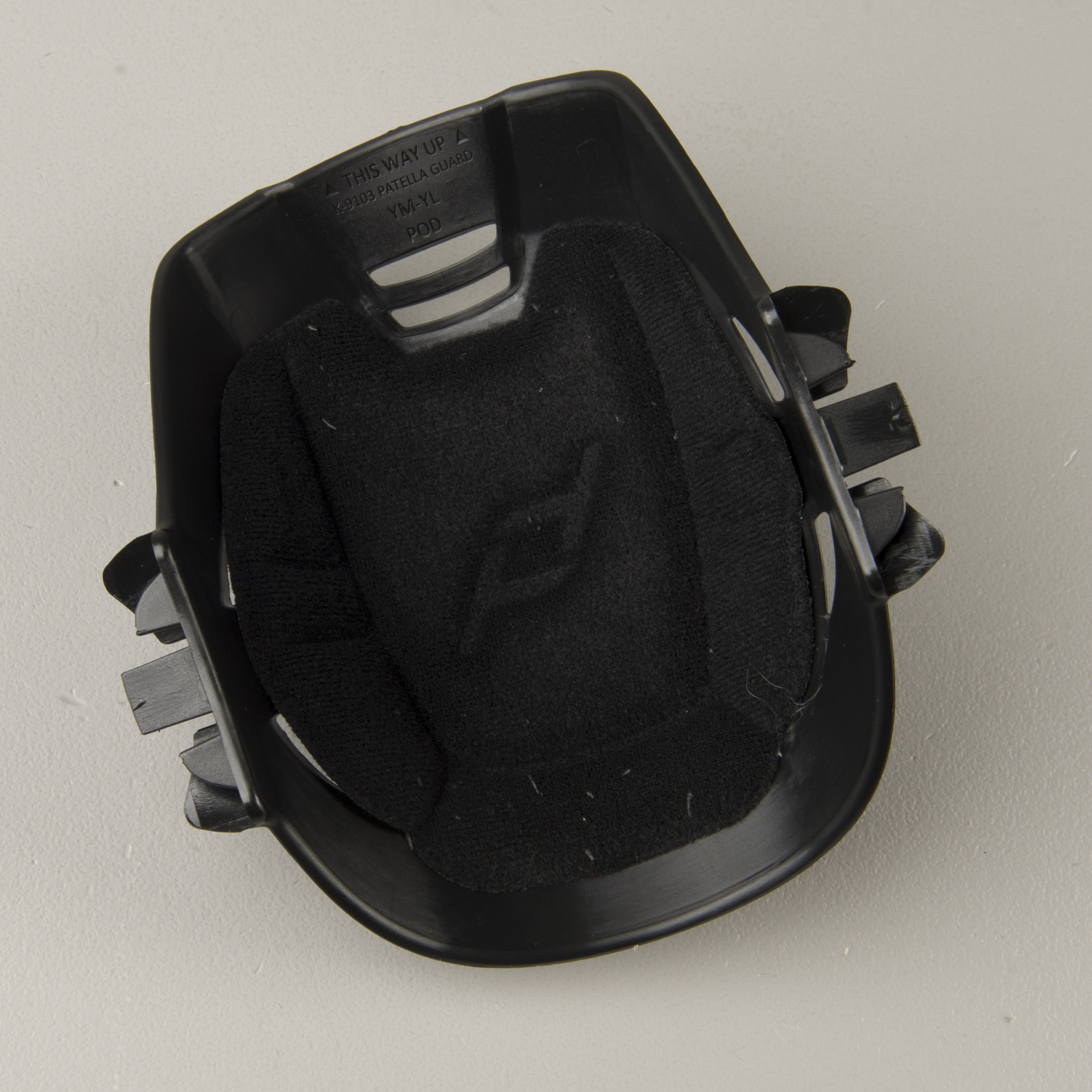 Pod K1 Youth Knee Guard Black