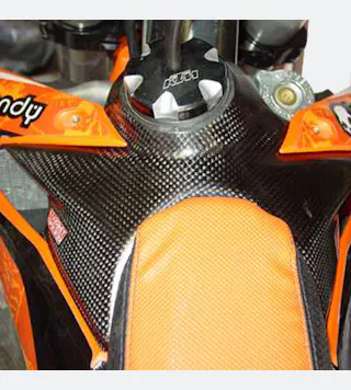 Chránič Palivové NádržeLightspeedCarbon