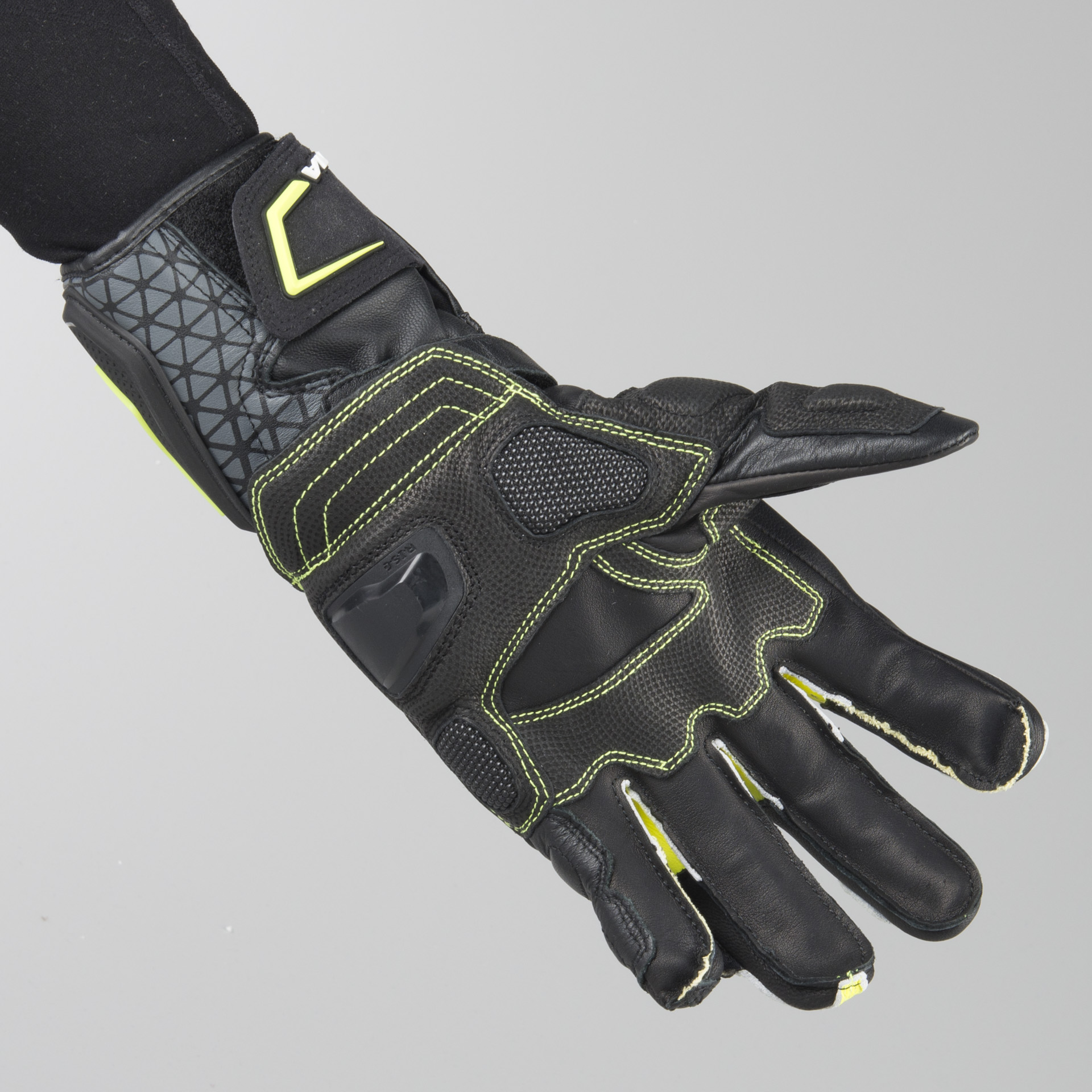 Macna Track R Gloves