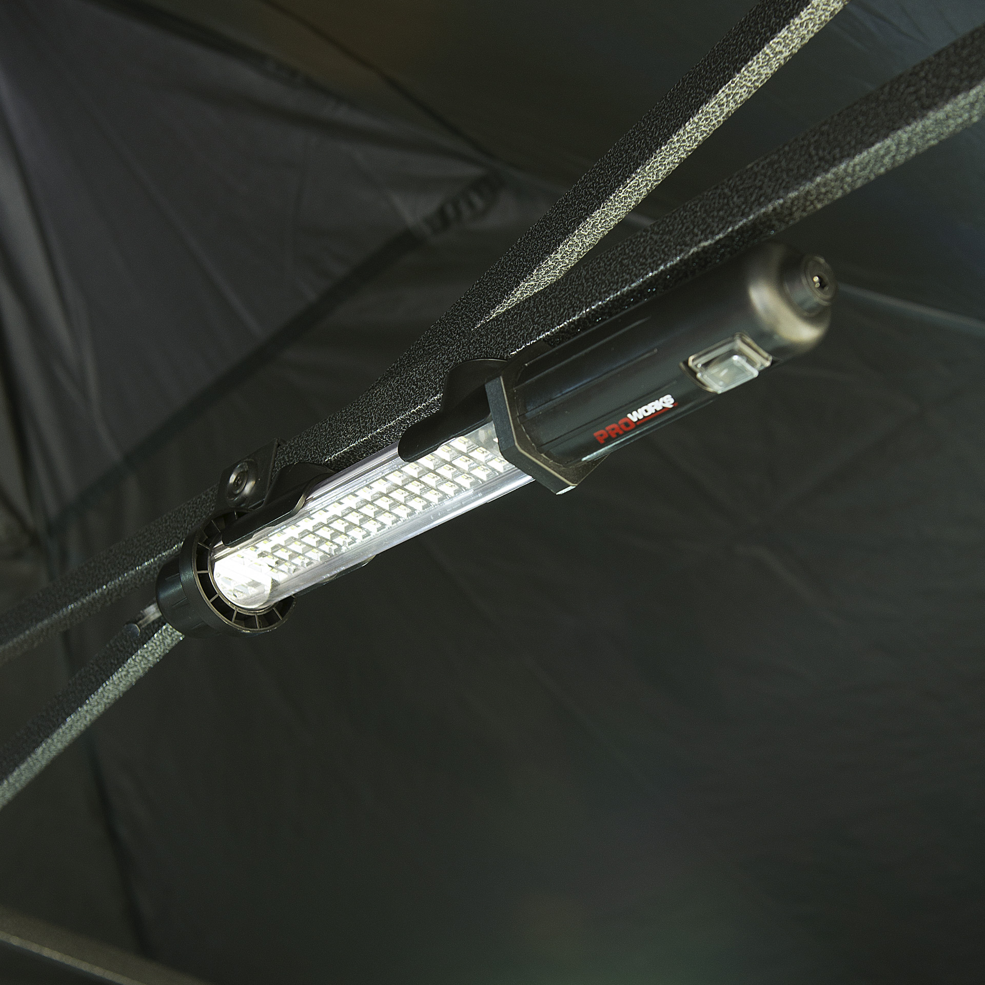 Linterna LED Proworks Pit Light Imán con Batería