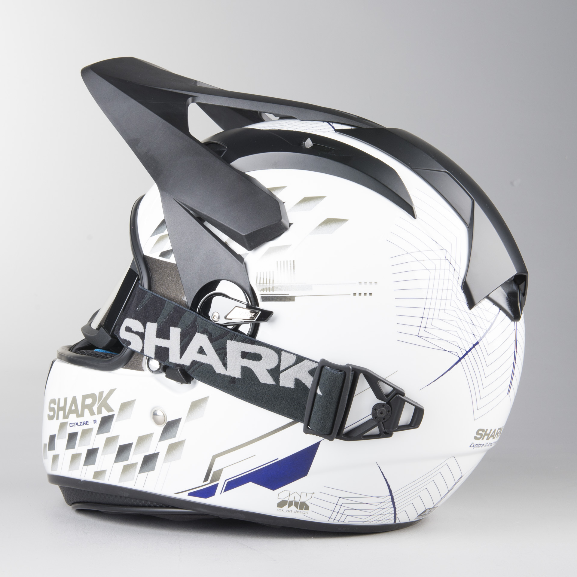 Casco Adventure Shark Explore-R Arachneus