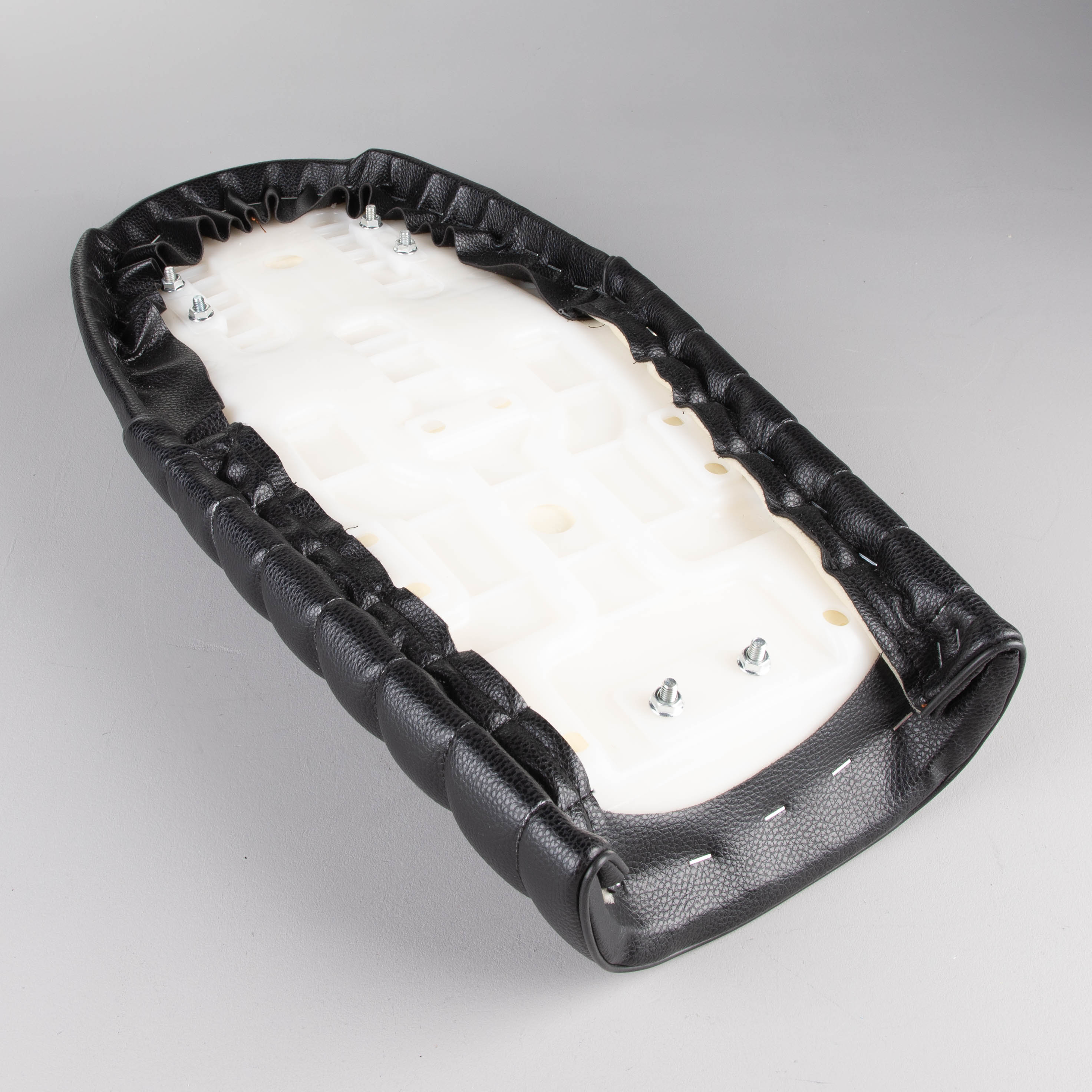 Snell Wyatt Seat Black