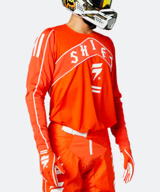 Crosstrui Shift Black Label Veem