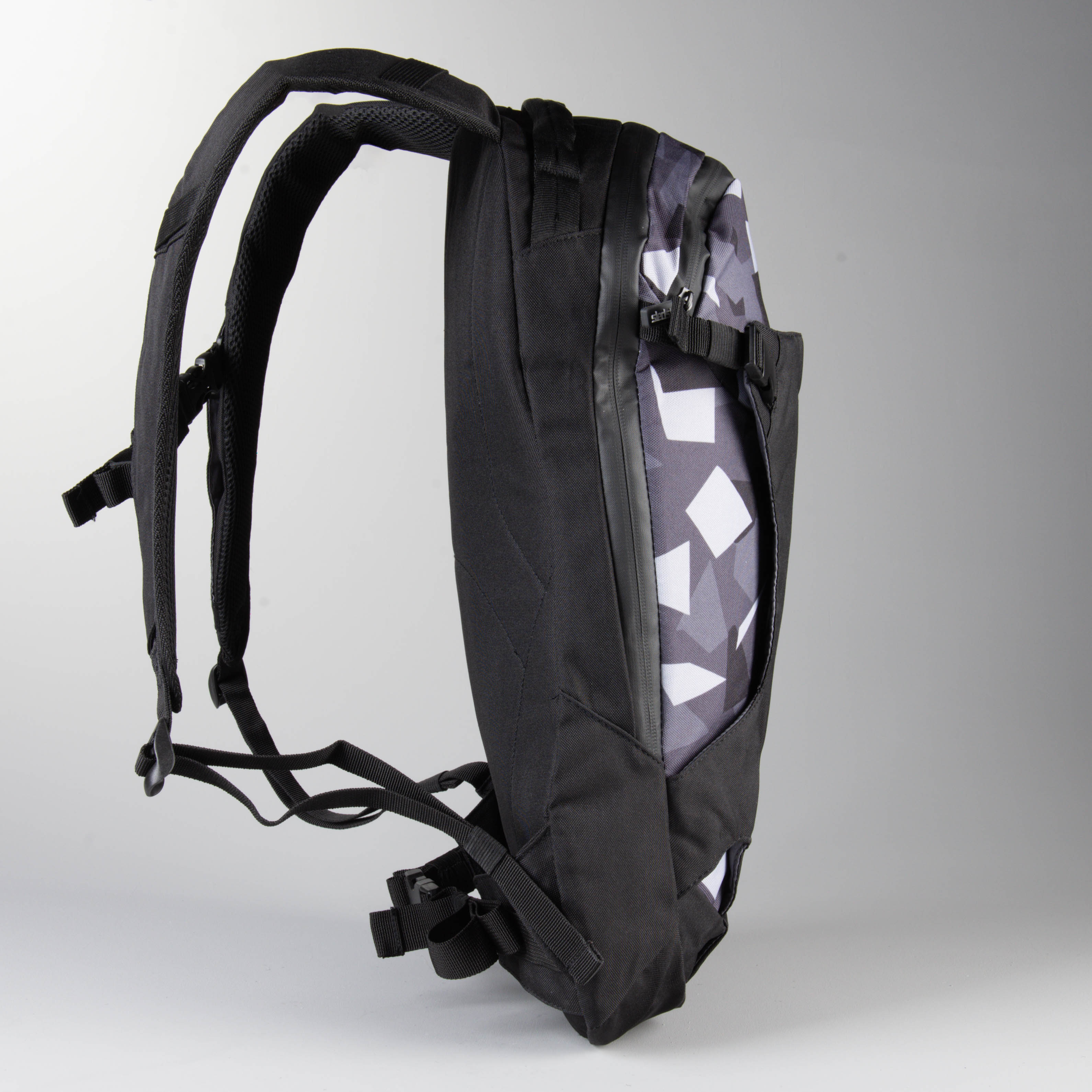Sledstore Frigus 12 L Backpack