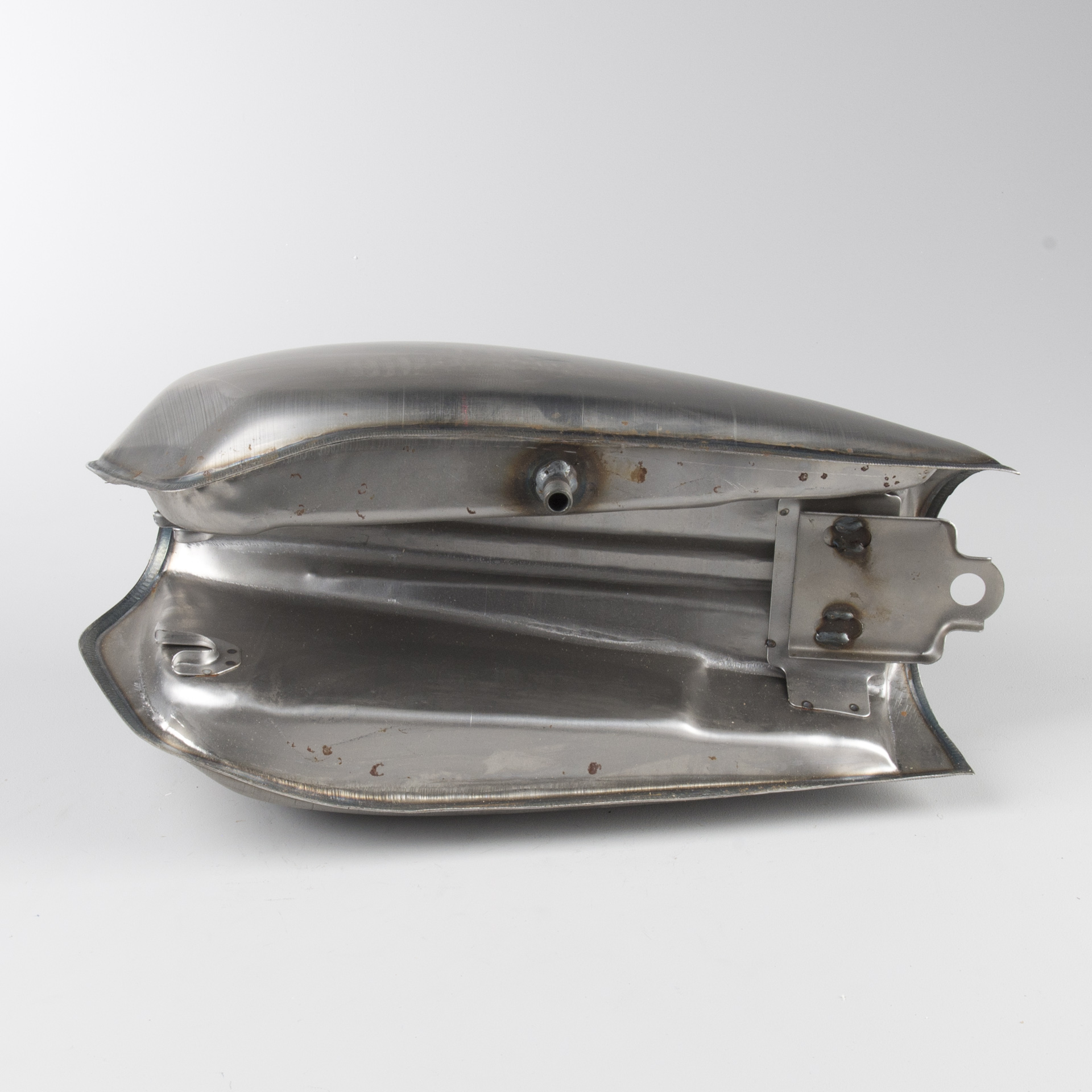 Snell Hellhound Fuel Tank Raw